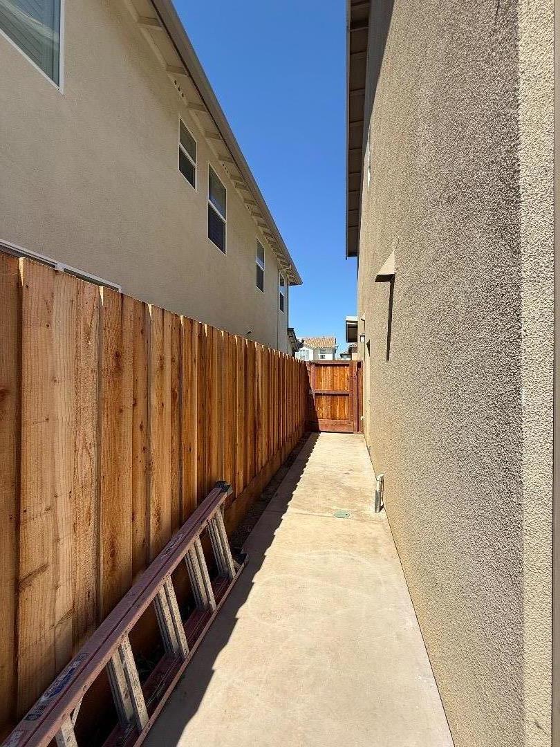 Detail Gallery Image 24 of 24 For 1058 Sardinia Dr, Salinas,  CA 93905 - 4 Beds | 2/1 Baths