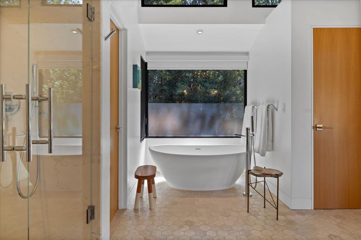 Detail Gallery Image 21 of 46 For 415 Cervantes Rd, Portola Valley,  CA 94028 - 4 Beds | 3/1 Baths