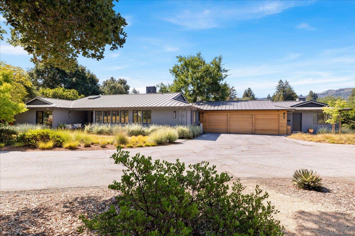 Detail Gallery Image 33 of 46 For 415 Cervantes Rd, Portola Valley,  CA 94028 - 4 Beds | 3/1 Baths