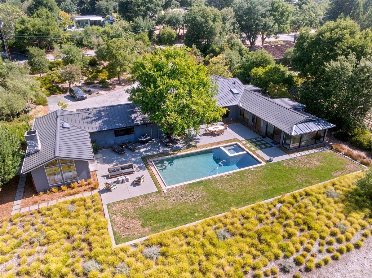 Detail Gallery Image 34 of 46 For 415 Cervantes Rd, Portola Valley,  CA 94028 - 4 Beds | 3/1 Baths