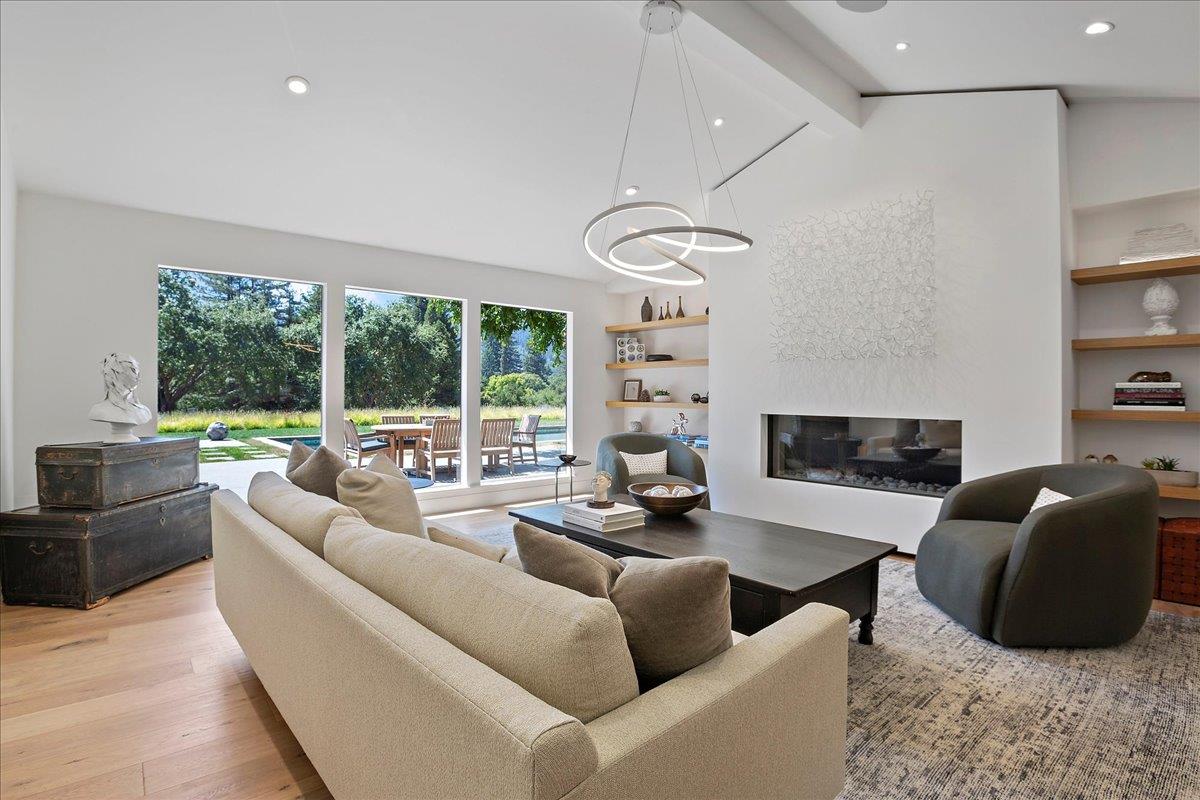 Detail Gallery Image 8 of 46 For 415 Cervantes Rd, Portola Valley,  CA 94028 - 4 Beds | 3/1 Baths