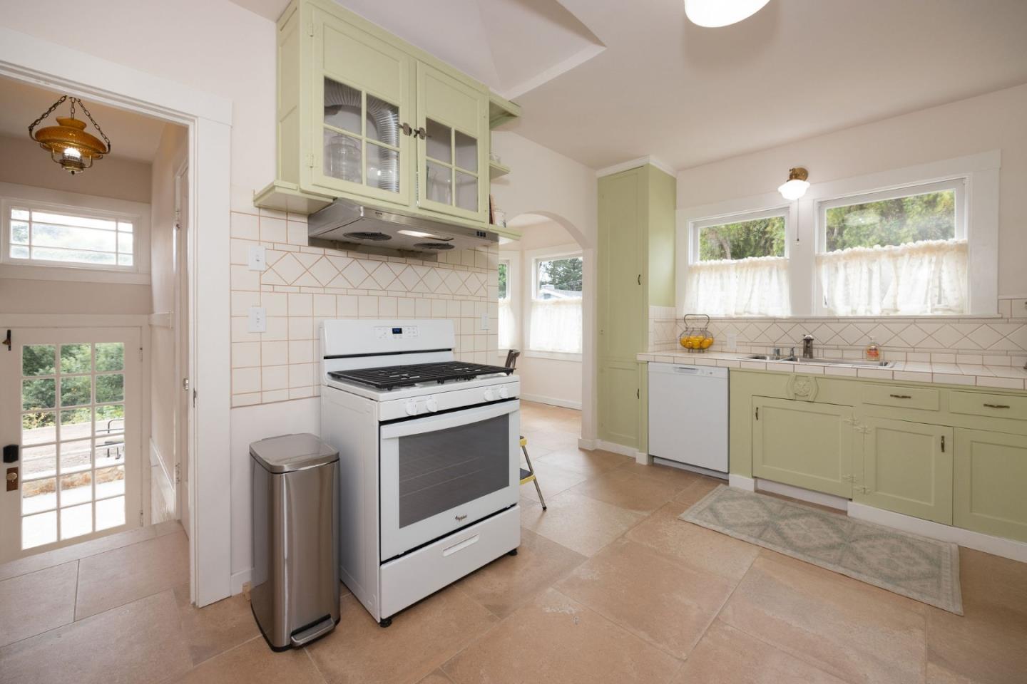 Detail Gallery Image 21 of 33 For 523 San Benito St, Half Moon Bay,  CA 94019 - 2 Beds | 2/1 Baths