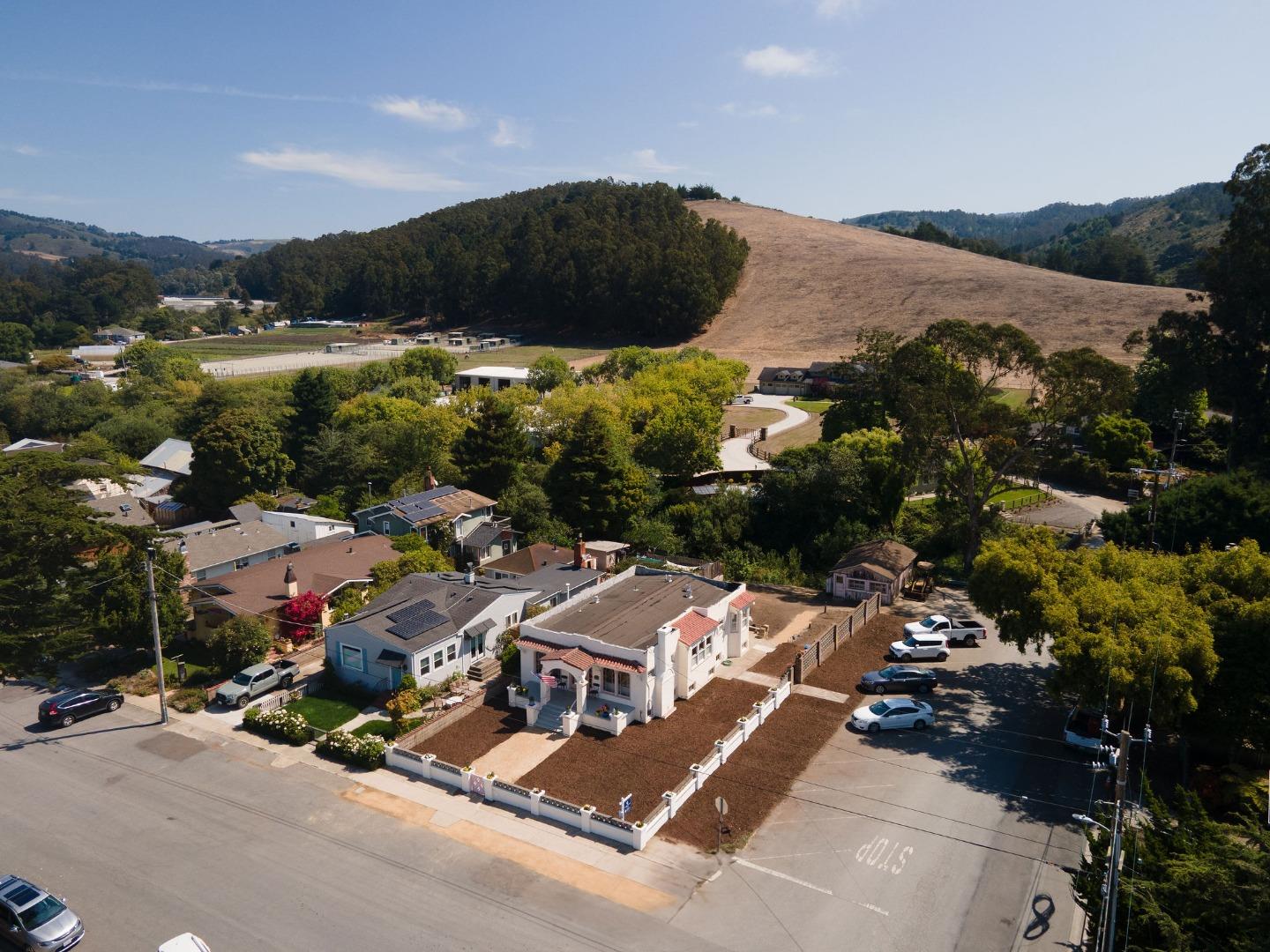 Detail Gallery Image 29 of 33 For 523 San Benito St, Half Moon Bay,  CA 94019 - 2 Beds | 2/1 Baths