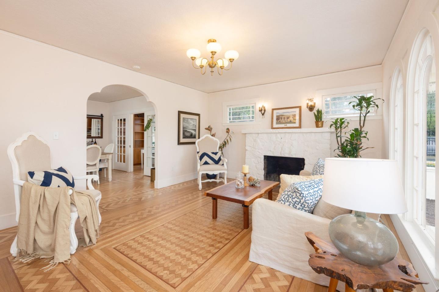 Detail Gallery Image 3 of 33 For 523 San Benito St, Half Moon Bay,  CA 94019 - 2 Beds | 2/1 Baths