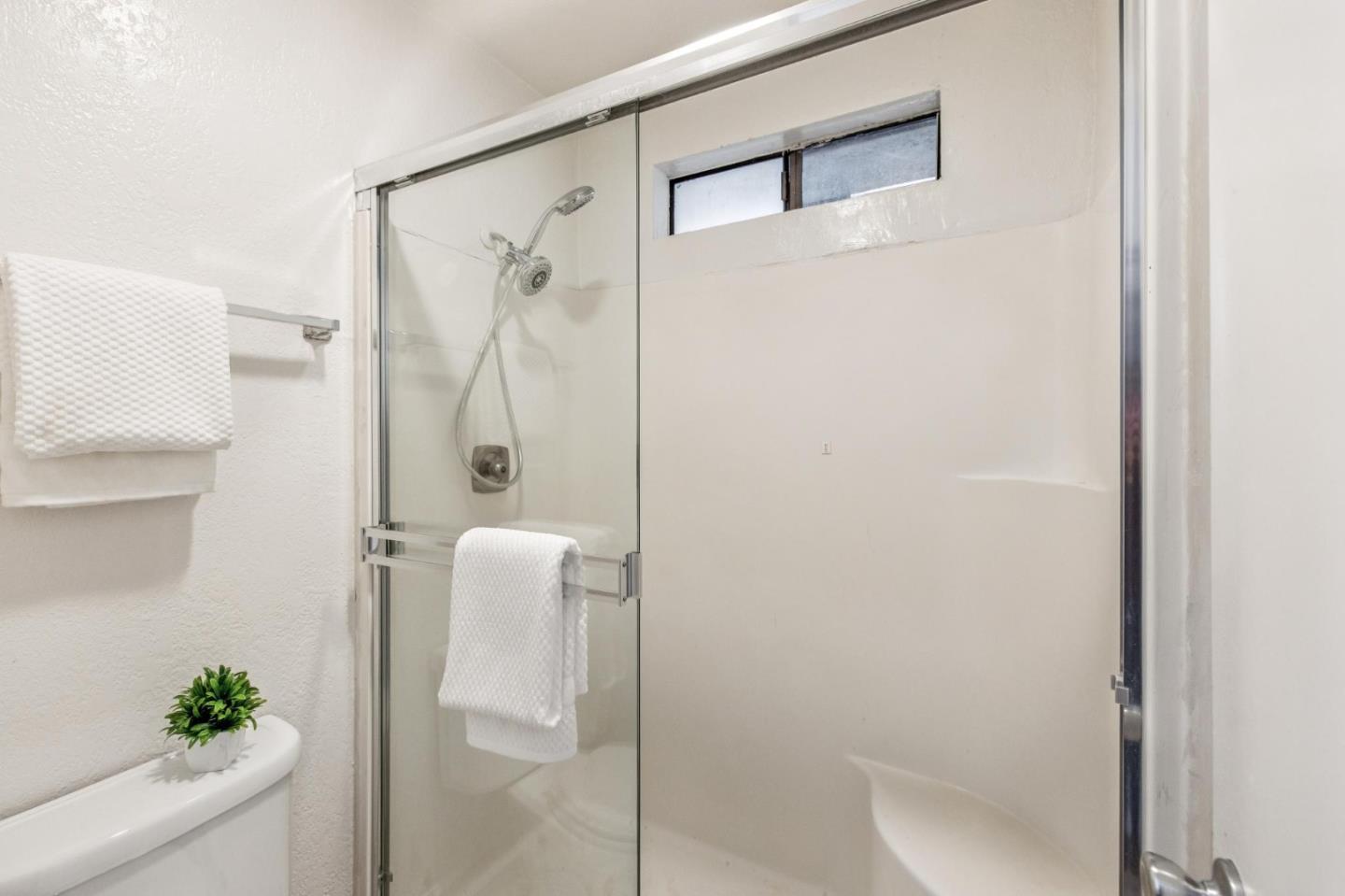 Detail Gallery Image 21 of 37 For 1 Appian Way #705-1,  South San Francisco,  CA 94080 - 3 Beds | 2 Baths
