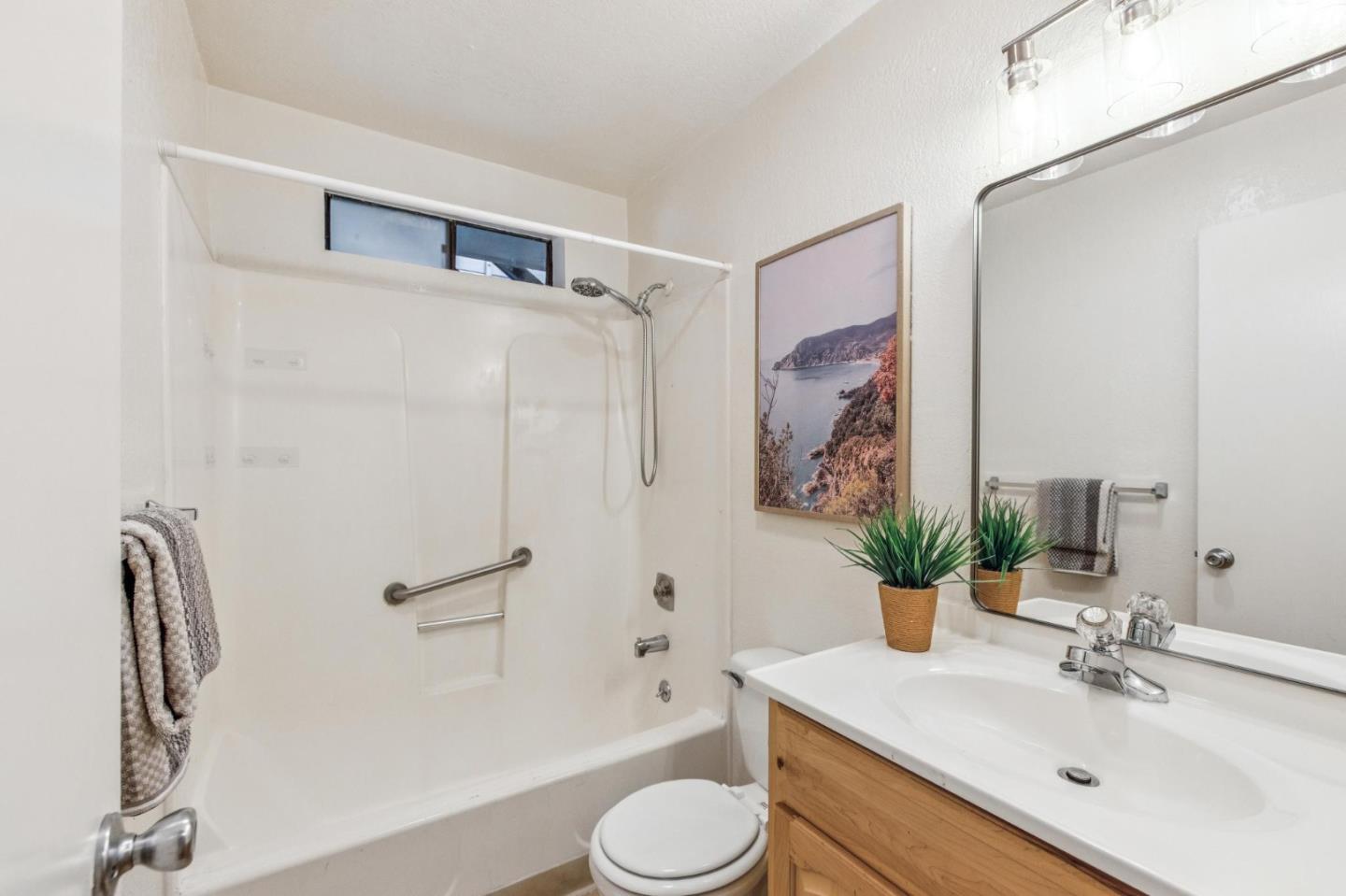 Detail Gallery Image 25 of 37 For 1 Appian Way #705-1,  South San Francisco,  CA 94080 - 3 Beds | 2 Baths