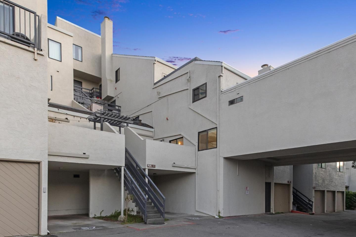 Detail Gallery Image 30 of 37 For 1 Appian Way #705-1,  South San Francisco,  CA 94080 - 3 Beds | 2 Baths