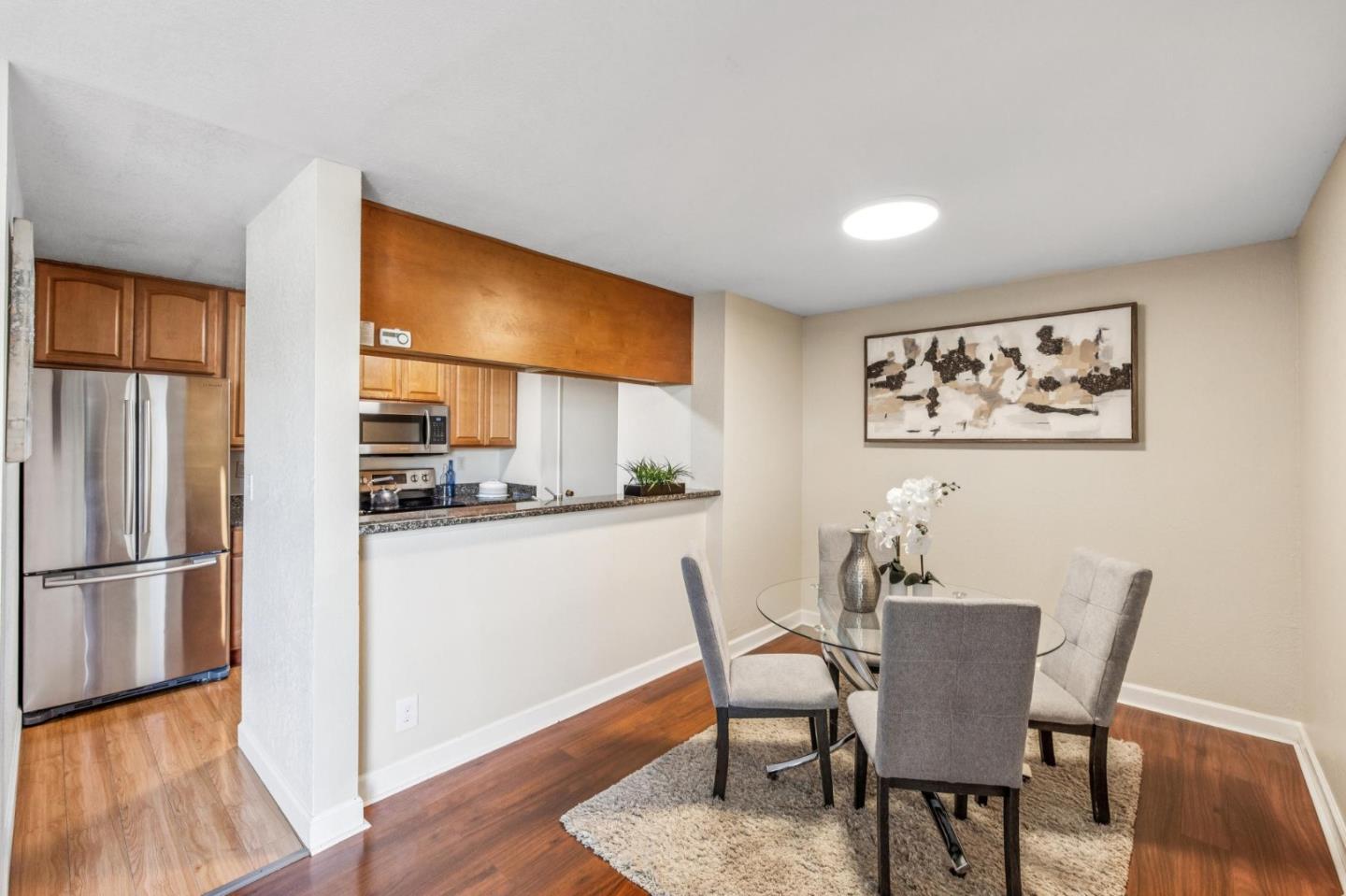 Detail Gallery Image 6 of 37 For 1 Appian Way #705-1,  South San Francisco,  CA 94080 - 3 Beds | 2 Baths