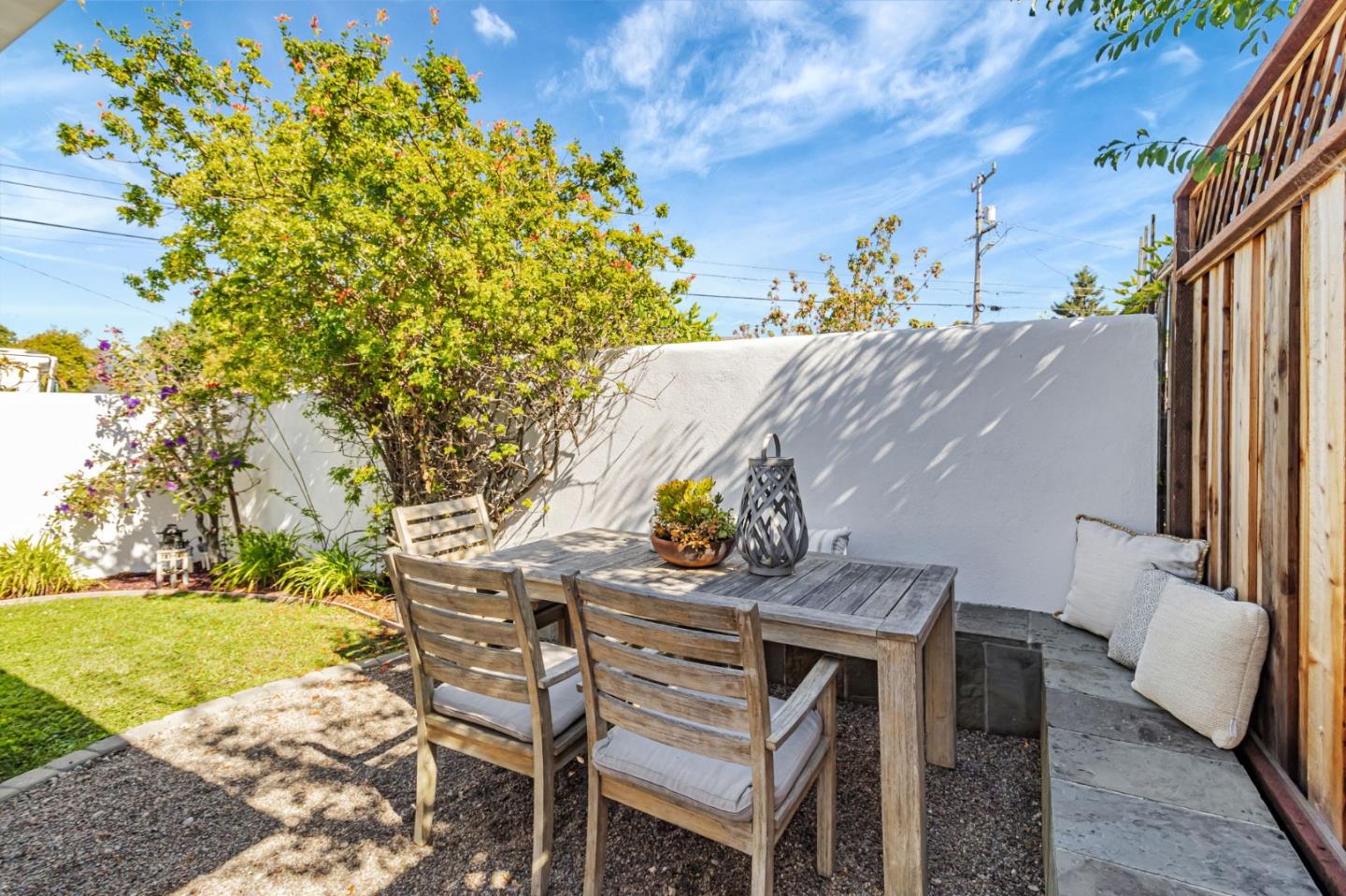 Detail Gallery Image 29 of 36 For 1400 Oakhurst Ave, San Carlos,  CA 94070 - 2 Beds | 1/1 Baths