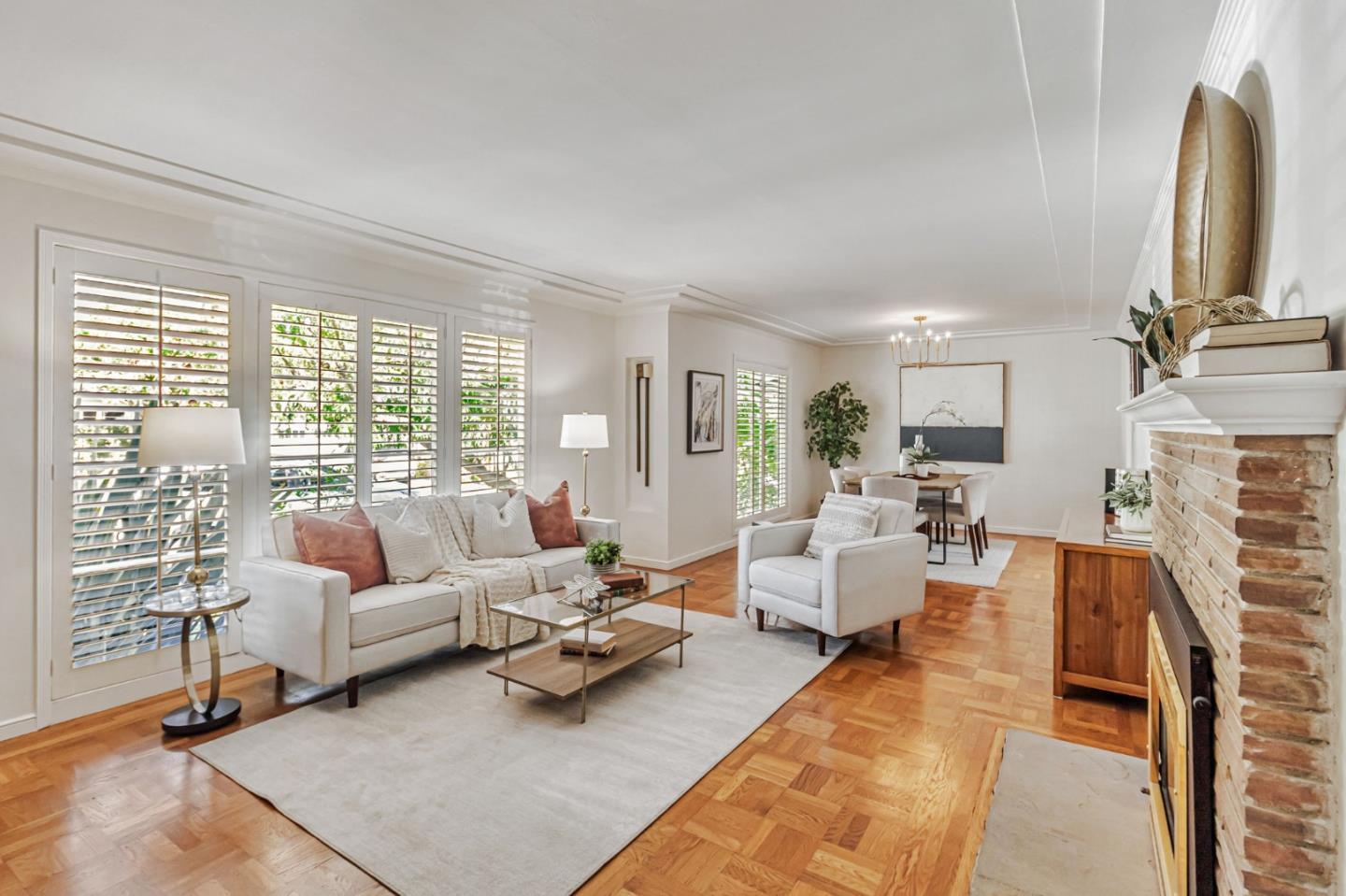 Detail Gallery Image 4 of 36 For 1400 Oakhurst Ave, San Carlos,  CA 94070 - 2 Beds | 1/1 Baths