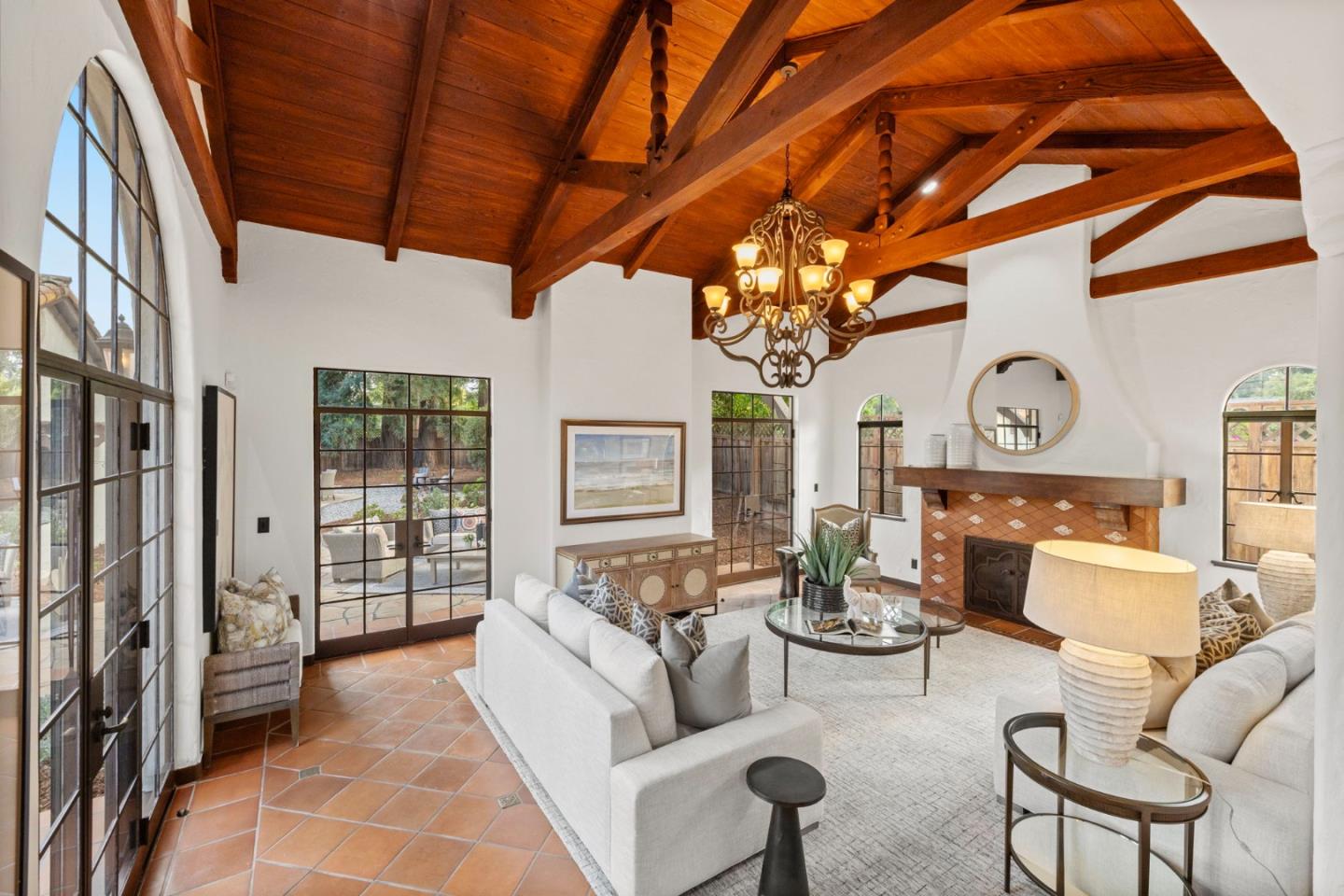 Detail Gallery Image 13 of 47 For 503 Arlington Rd, Redwood City,  CA 94062 - 5 Beds | 2/1 Baths