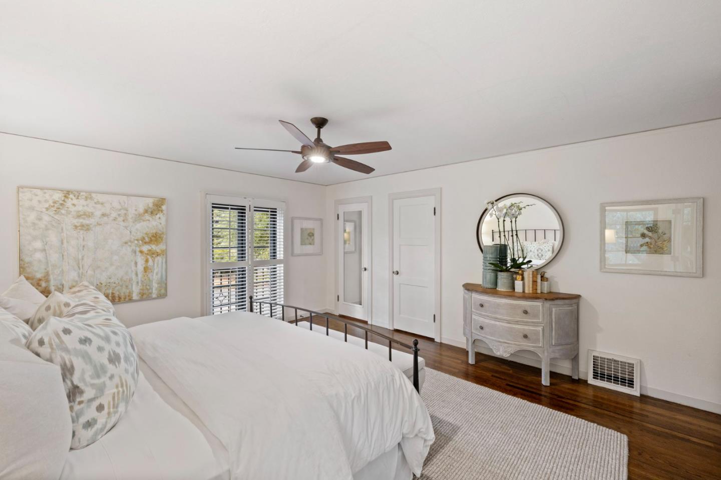 Detail Gallery Image 23 of 47 For 503 Arlington Rd, Redwood City,  CA 94062 - 5 Beds | 2/1 Baths