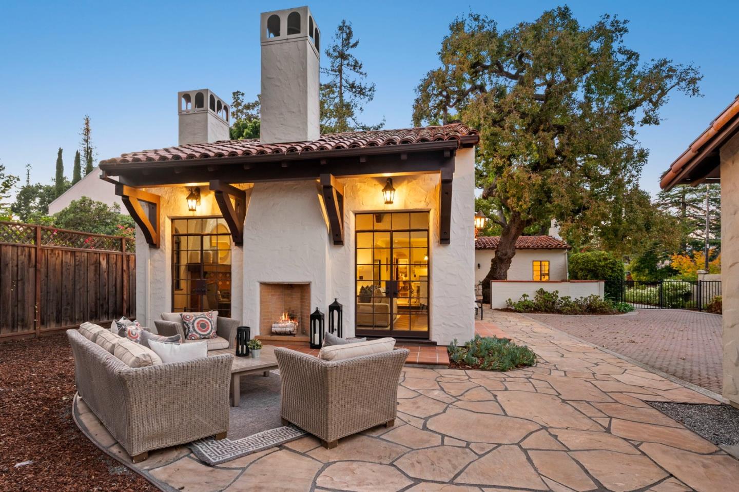 Detail Gallery Image 43 of 47 For 503 Arlington Rd, Redwood City,  CA 94062 - 5 Beds | 2/1 Baths