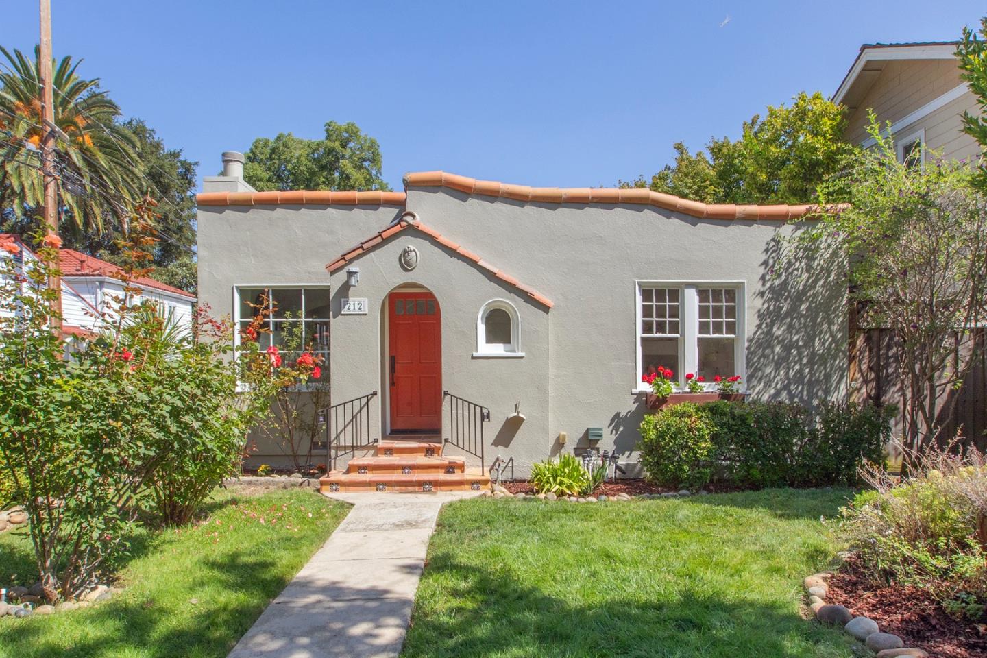 Detail Gallery Image 1 of 63 For 212 Gilbert Ave, Menlo Park,  CA 94025 - 3 Beds | 3 Baths