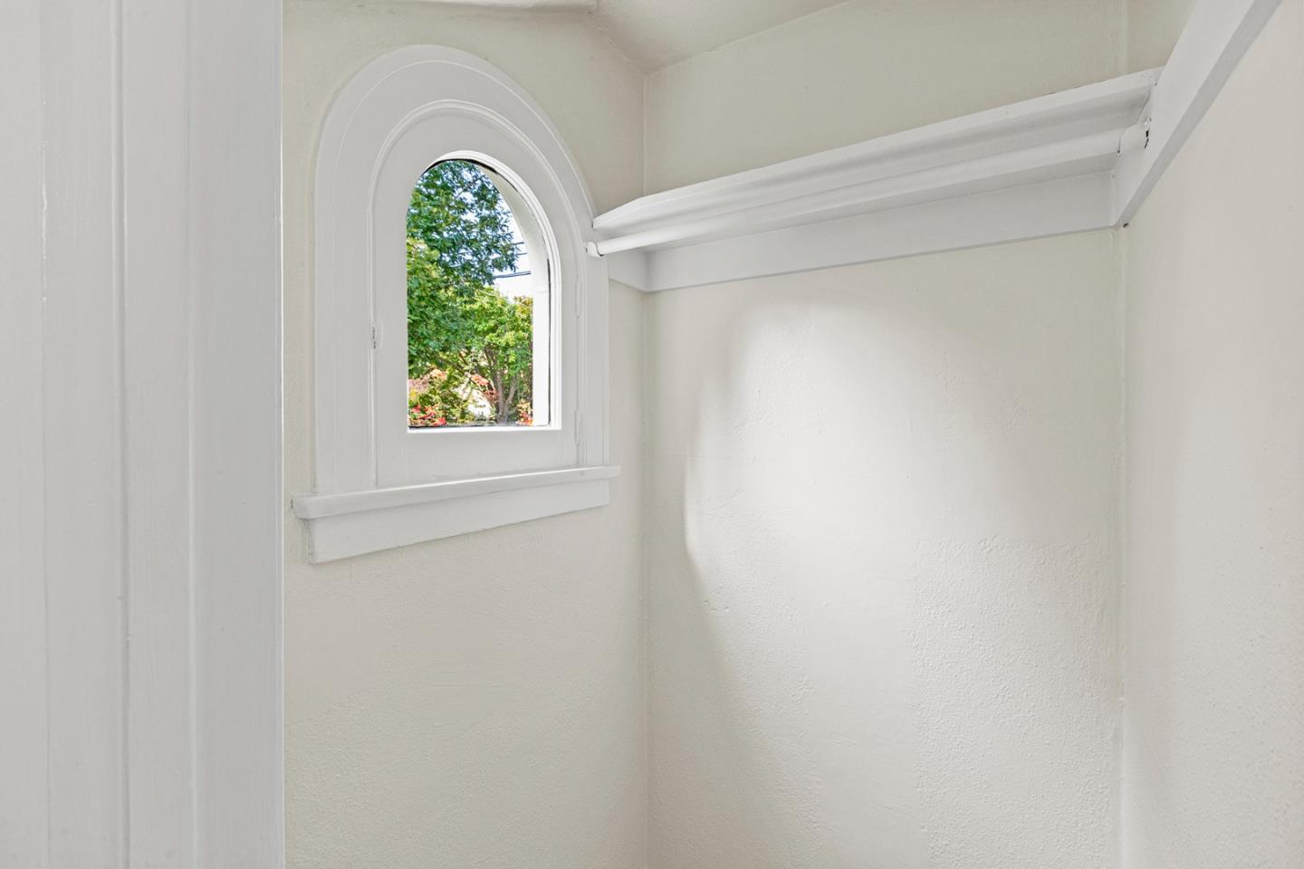 Detail Gallery Image 12 of 63 For 212 Gilbert Ave, Menlo Park,  CA 94025 - 3 Beds | 3 Baths