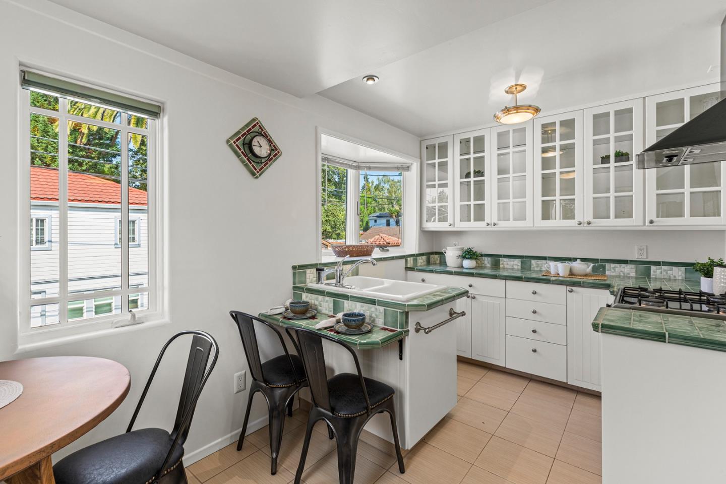 Detail Gallery Image 48 of 63 For 212 Gilbert Ave, Menlo Park,  CA 94025 - 3 Beds | 3 Baths