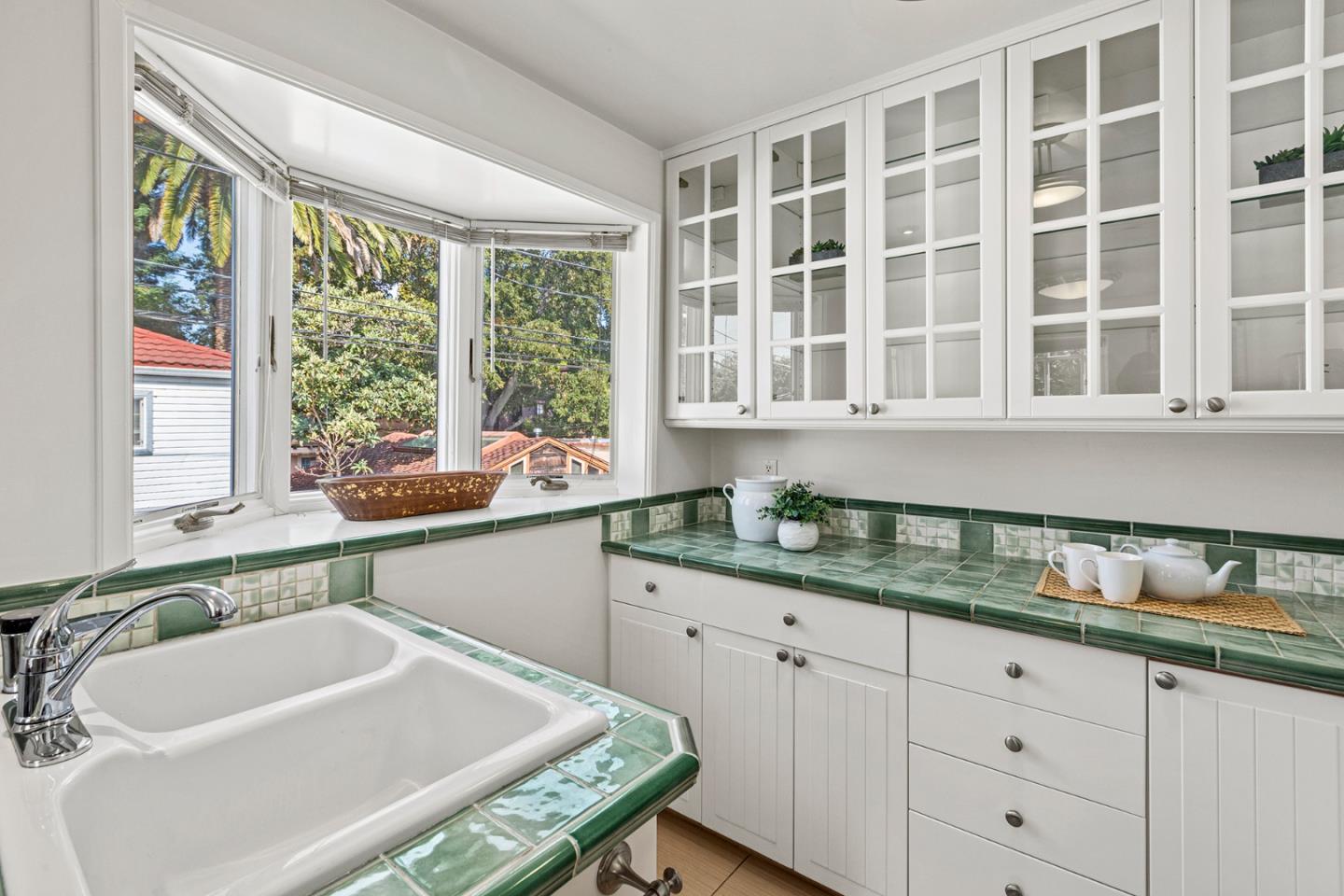Detail Gallery Image 49 of 63 For 212 Gilbert Ave, Menlo Park,  CA 94025 - 3 Beds | 3 Baths