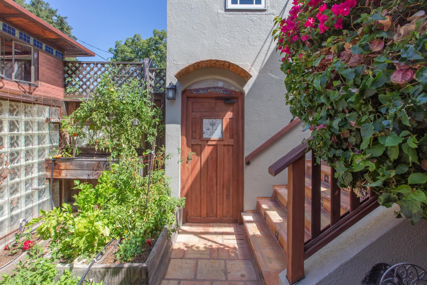 Detail Gallery Image 58 of 63 For 212 Gilbert Ave, Menlo Park,  CA 94025 - 3 Beds | 3 Baths
