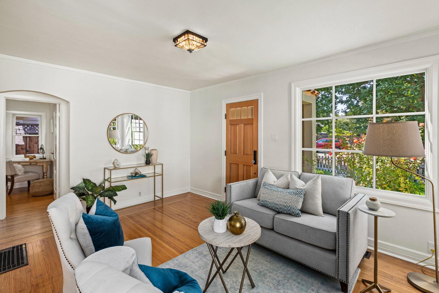 Detail Gallery Image 8 of 63 For 212 Gilbert Ave, Menlo Park,  CA 94025 - 3 Beds | 3 Baths