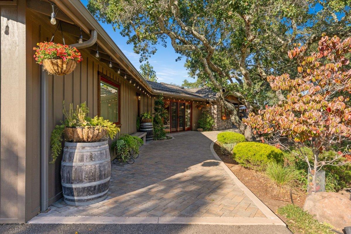 Detail Gallery Image 11 of 101 For 7409 Hihn Rd, Ben Lomond,  CA 95005 - 4 Beds | 3 Baths