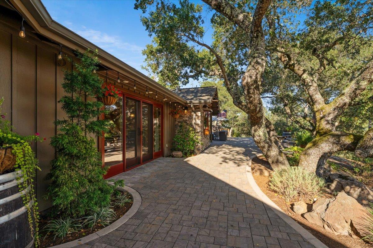 Detail Gallery Image 12 of 101 For 7409 Hihn Rd, Ben Lomond,  CA 95005 - 4 Beds | 3 Baths