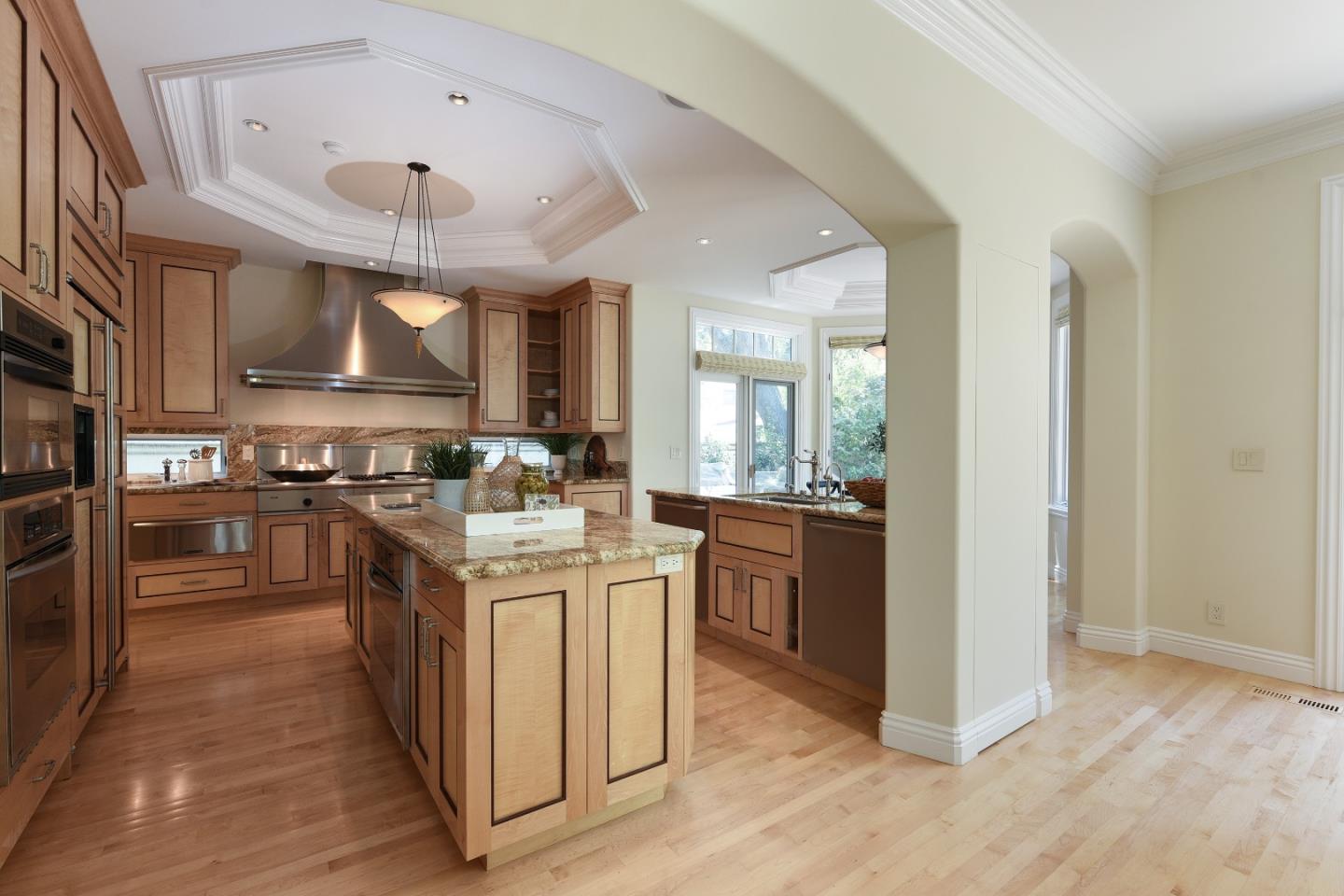 Detail Gallery Image 3 of 9 For Waverley St, Palo Alto,  CA 94301 - 6 Beds | 5 Baths