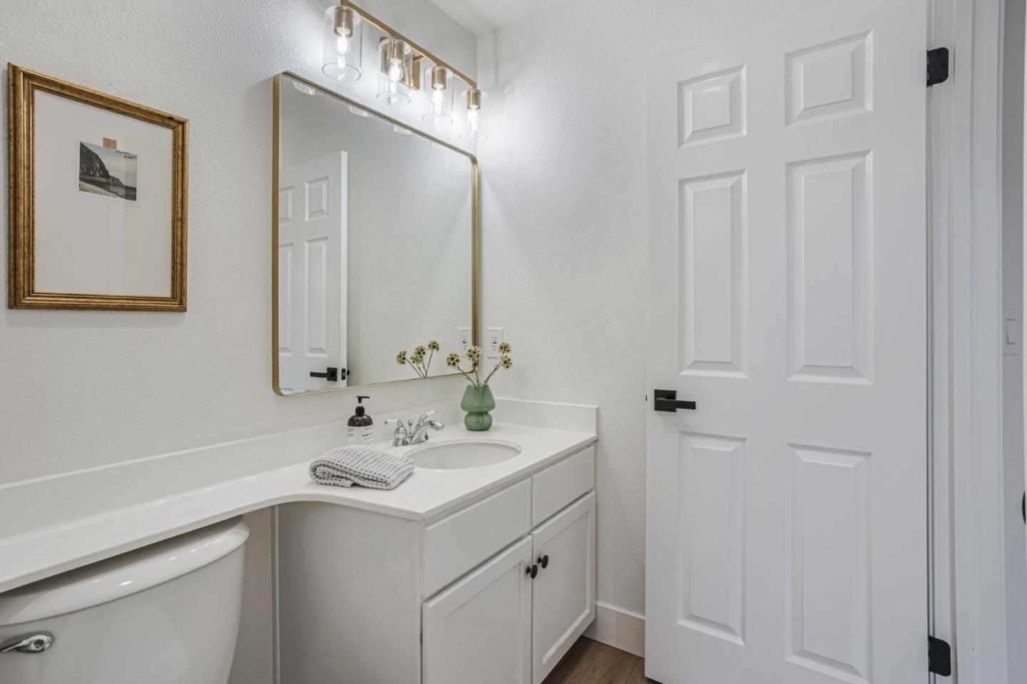 Detail Gallery Image 22 of 55 For 234 Houghton St, Mountain View,  CA 94041 - 2 Beds | 2/1 Baths