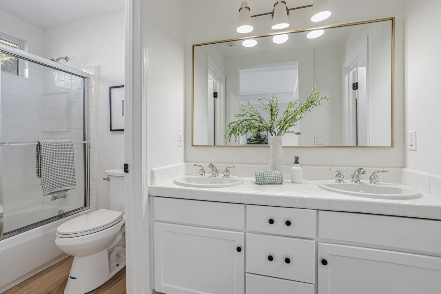 Detail Gallery Image 23 of 55 For 234 Houghton St, Mountain View,  CA 94041 - 2 Beds | 2/1 Baths