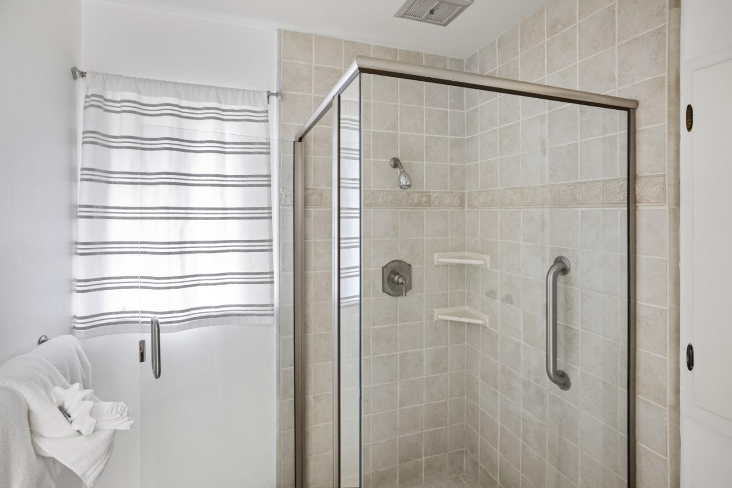 Detail Gallery Image 12 of 20 For 93 Boronda Rd, Carmel Valley,  CA 93924 - 4 Beds | 2 Baths
