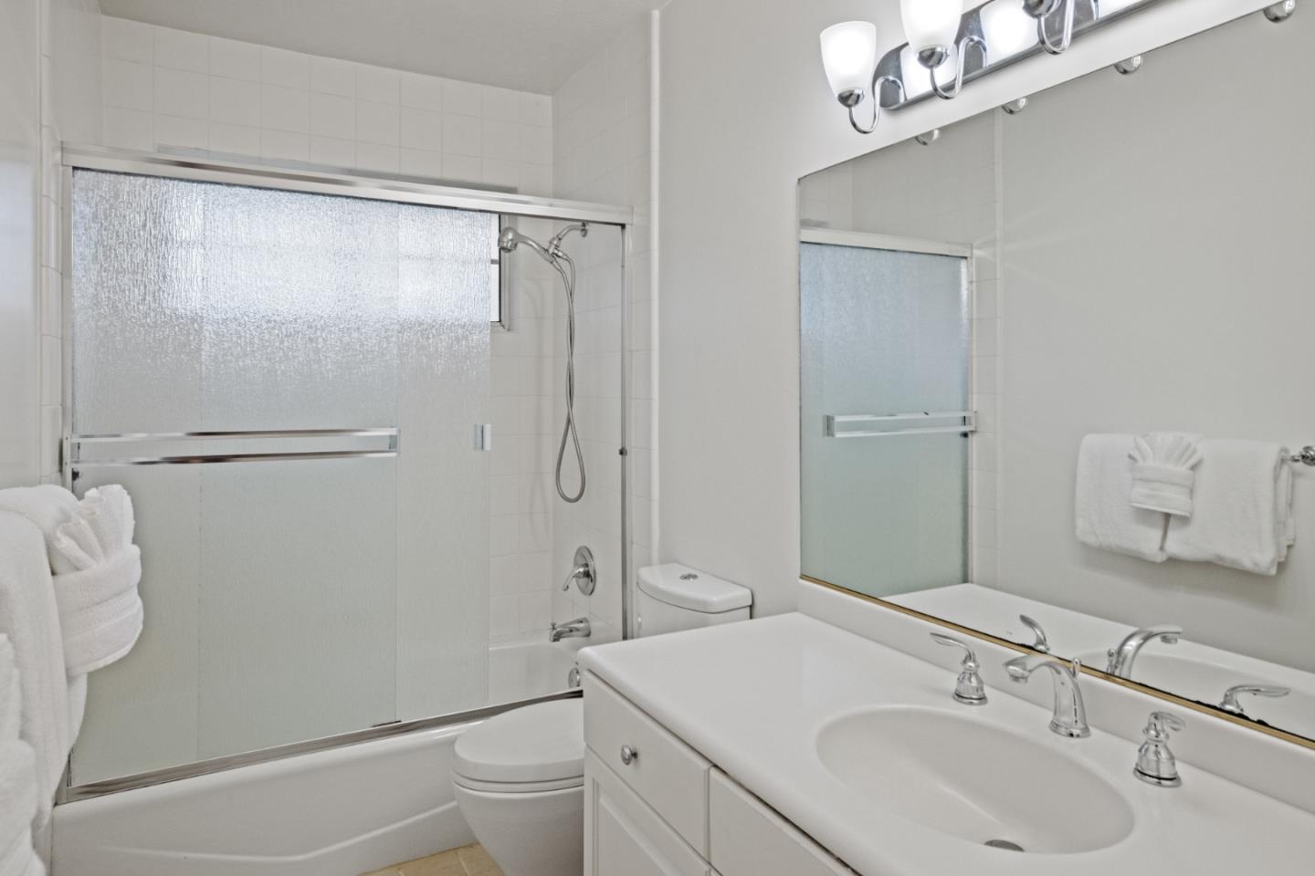 Detail Gallery Image 14 of 20 For 93 Boronda Rd, Carmel Valley,  CA 93924 - 4 Beds | 2 Baths