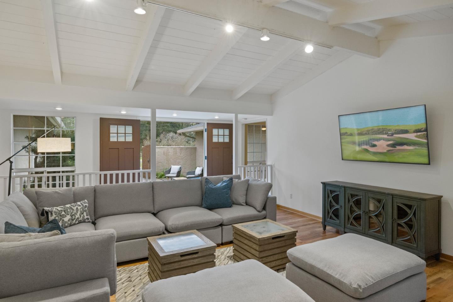 Detail Gallery Image 5 of 20 For 93 Boronda Rd, Carmel Valley,  CA 93924 - 4 Beds | 2 Baths
