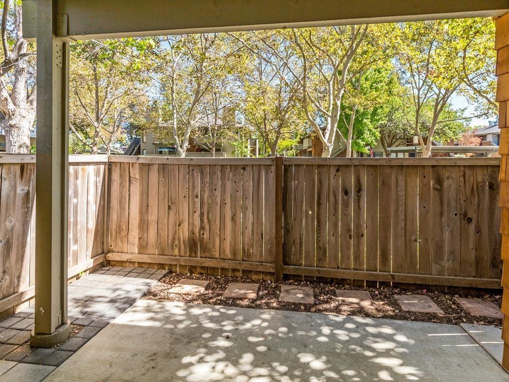 Detail Gallery Image 5 of 6 For 1905 La Terrace Cir, San Jose,  CA 95123 - 2 Beds | 2 Baths