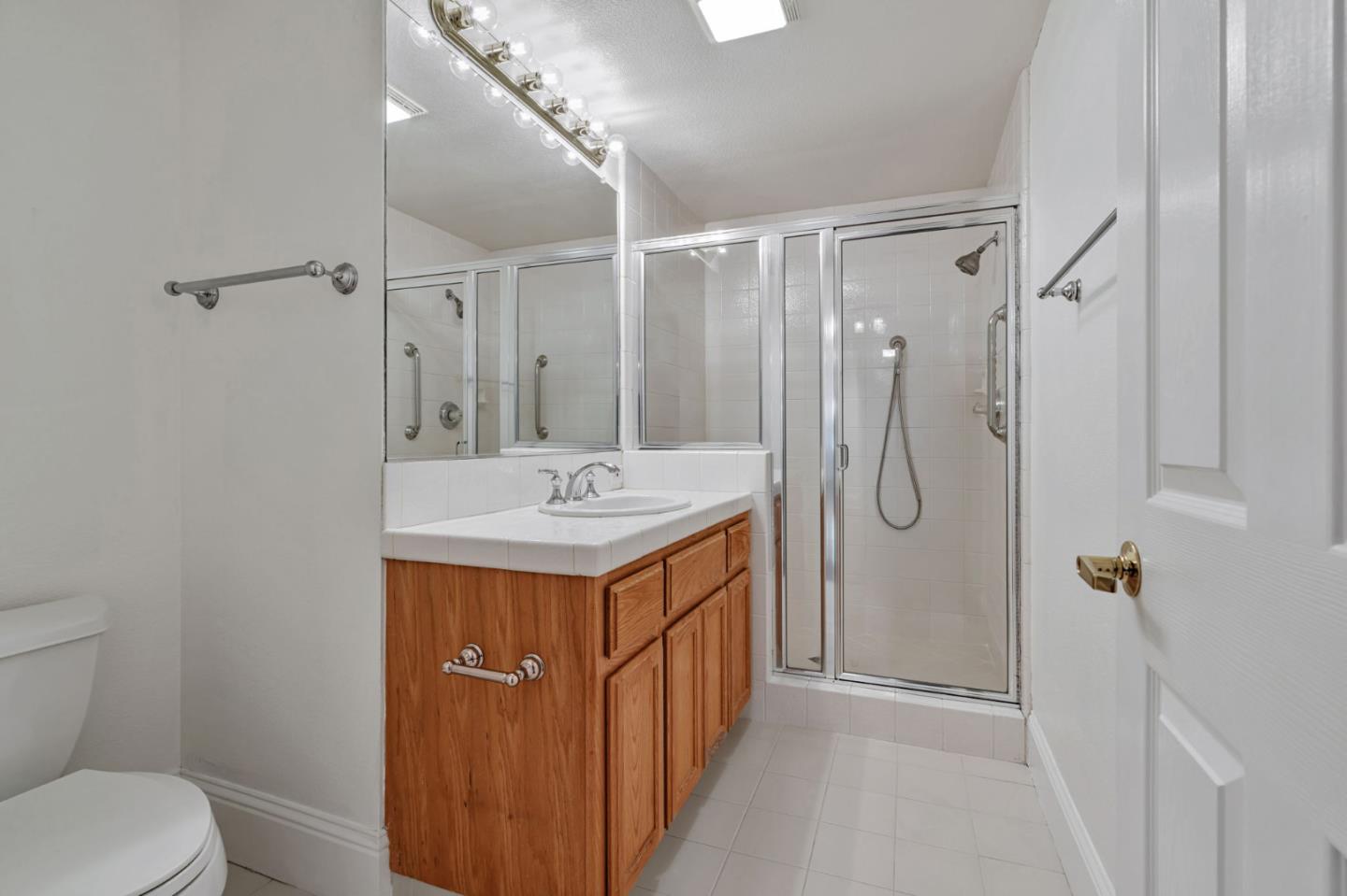 Detail Gallery Image 19 of 32 For 530 El Camino Real #209,  Burlingame,  CA 94010 - 2 Beds | 2 Baths