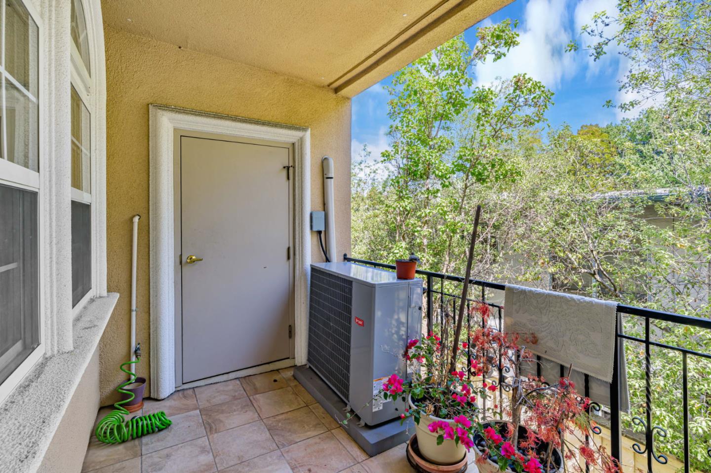 Detail Gallery Image 22 of 32 For 530 El Camino Real #209,  Burlingame,  CA 94010 - 2 Beds | 2 Baths