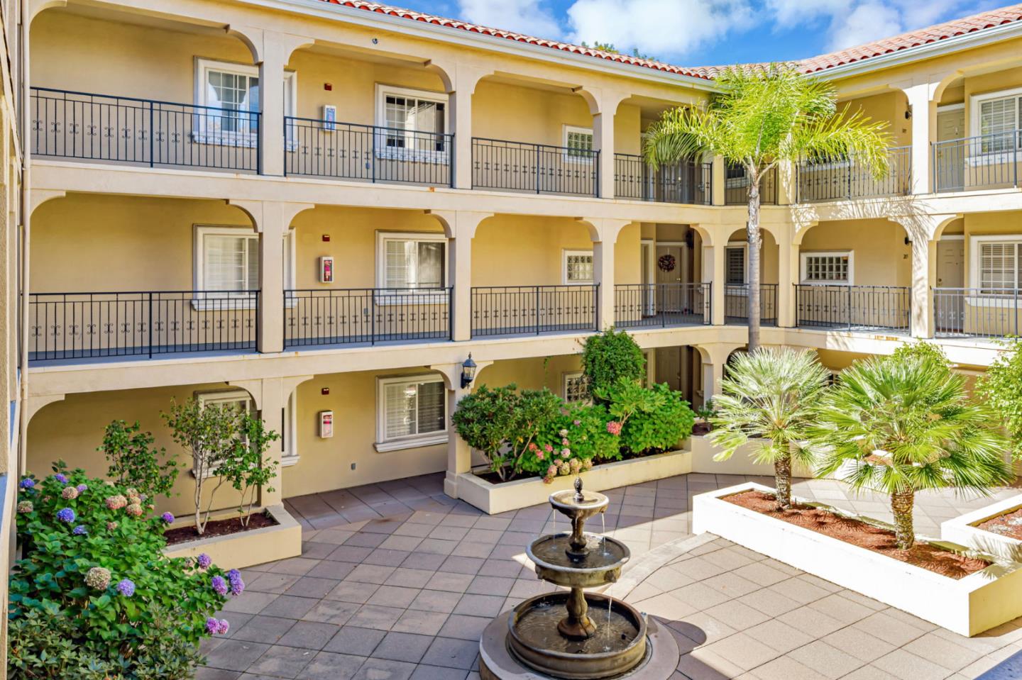 Detail Gallery Image 23 of 32 For 530 El Camino Real #209,  Burlingame,  CA 94010 - 2 Beds | 2 Baths