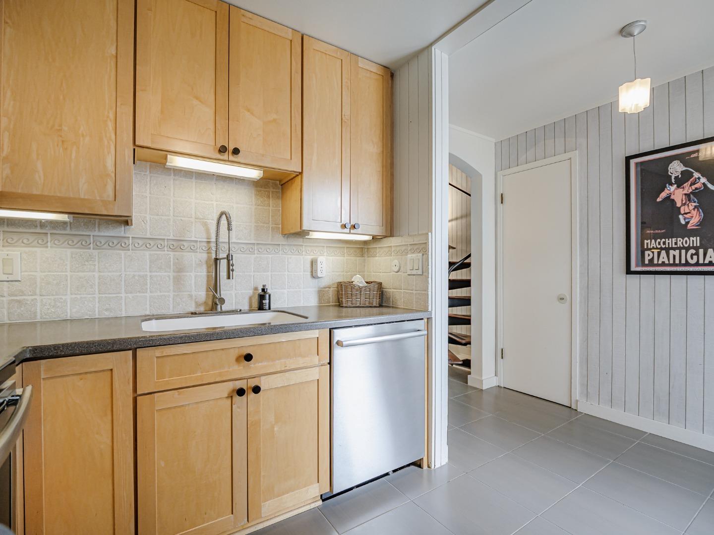 Detail Gallery Image 20 of 44 For 317 Brook Ave, Santa Cruz,  CA 95062 - 2 Beds | 1 Baths