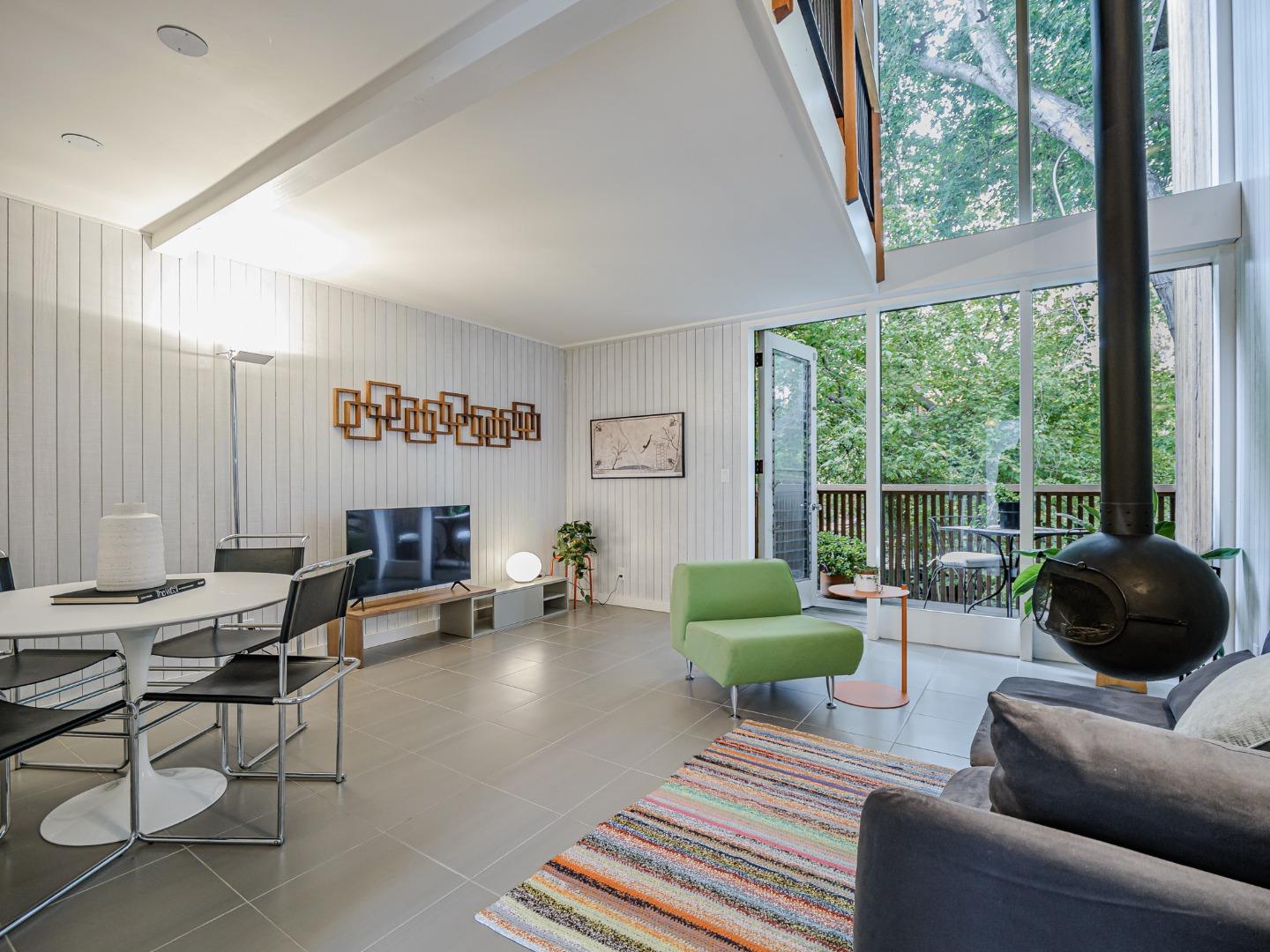 Detail Gallery Image 5 of 44 For 317 Brook Ave, Santa Cruz,  CA 95062 - 2 Beds | 1 Baths
