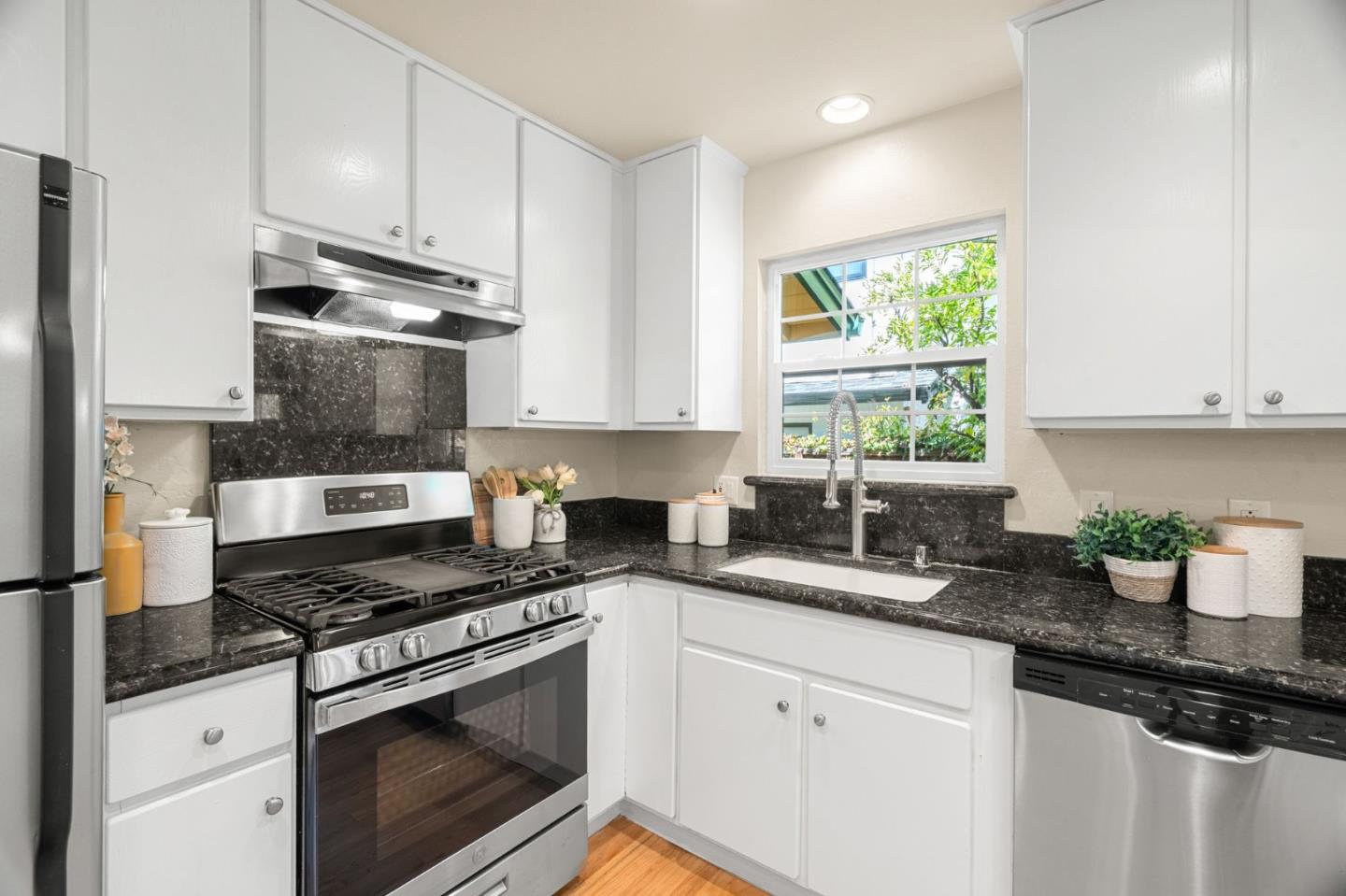 Detail Gallery Image 18 of 43 For 3496 Picadilly Dr, San Jose,  CA 95118 - 3 Beds | 2 Baths