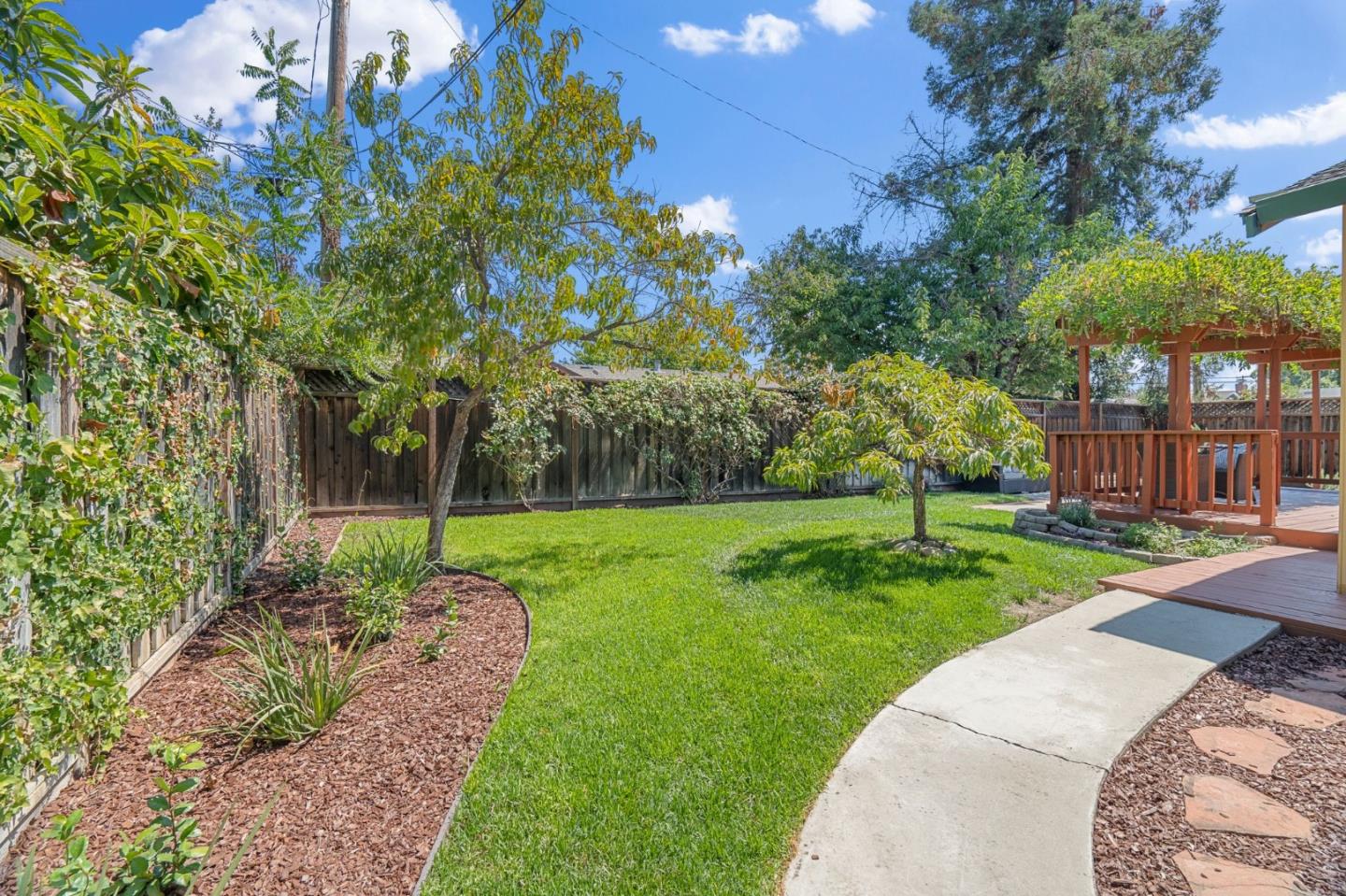 Detail Gallery Image 26 of 43 For 3496 Picadilly Dr, San Jose,  CA 95118 - 3 Beds | 2 Baths
