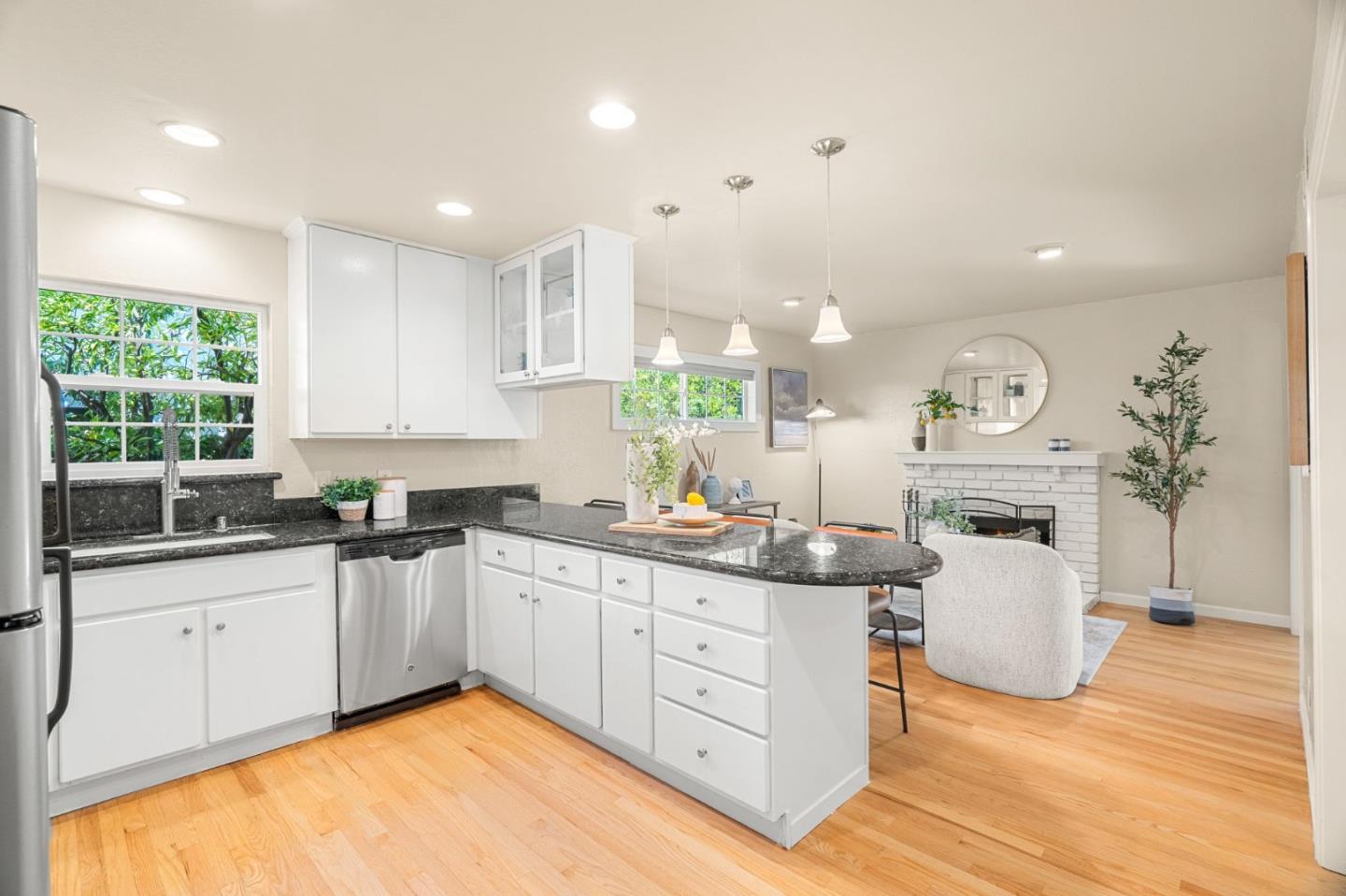 Detail Gallery Image 4 of 43 For 3496 Picadilly Dr, San Jose,  CA 95118 - 3 Beds | 2 Baths