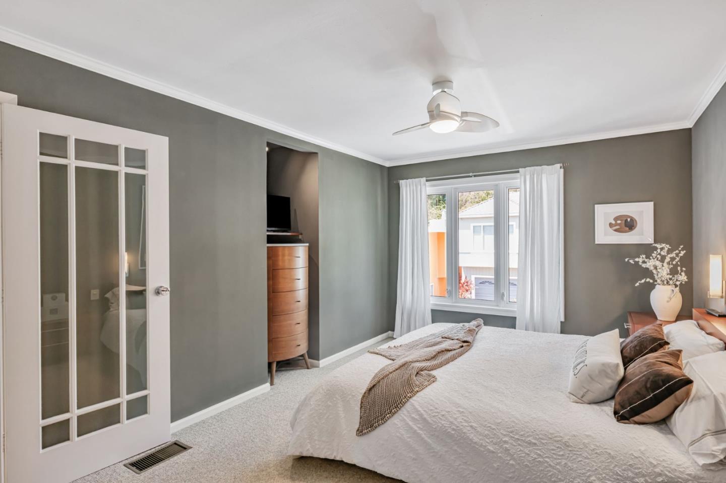 Detail Gallery Image 21 of 58 For 32 Clairview Ct, San Francisco,  CA 94131 - 4 Beds | 3 Baths