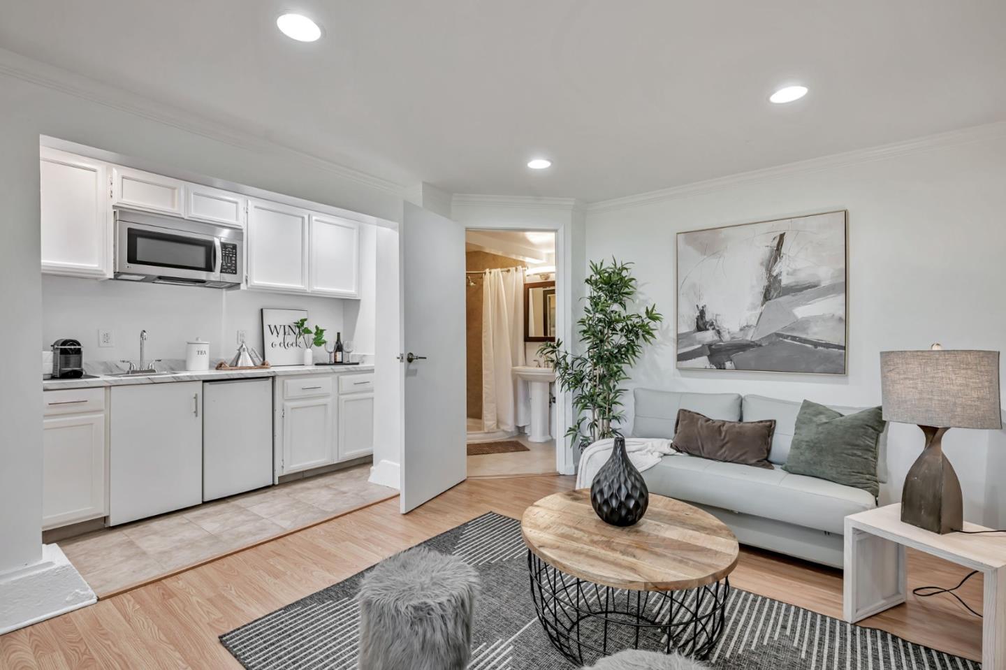 Detail Gallery Image 27 of 58 For 32 Clairview Ct, San Francisco,  CA 94131 - 4 Beds | 3 Baths