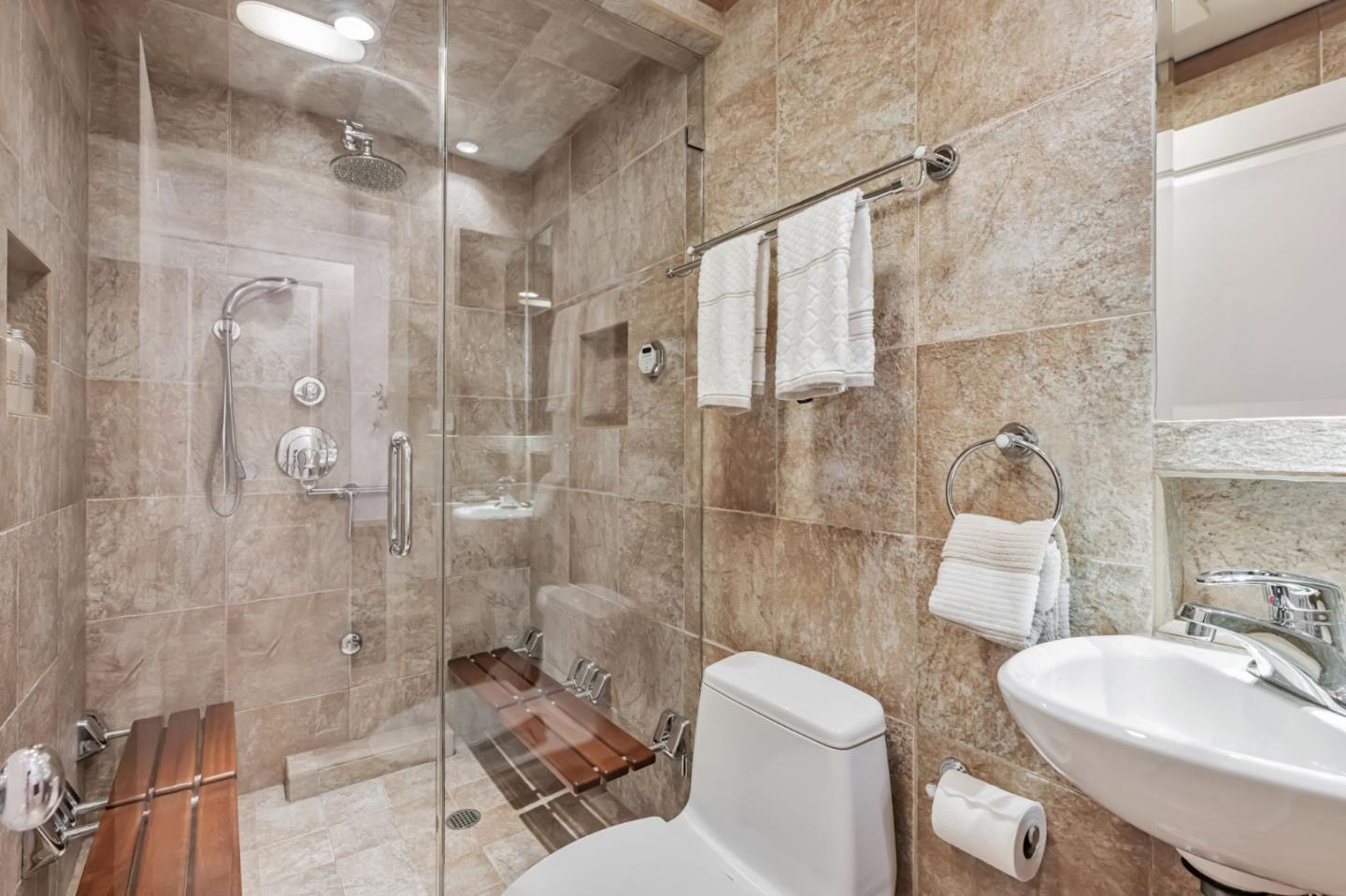 Detail Gallery Image 31 of 58 For 32 Clairview Ct, San Francisco,  CA 94131 - 4 Beds | 3 Baths