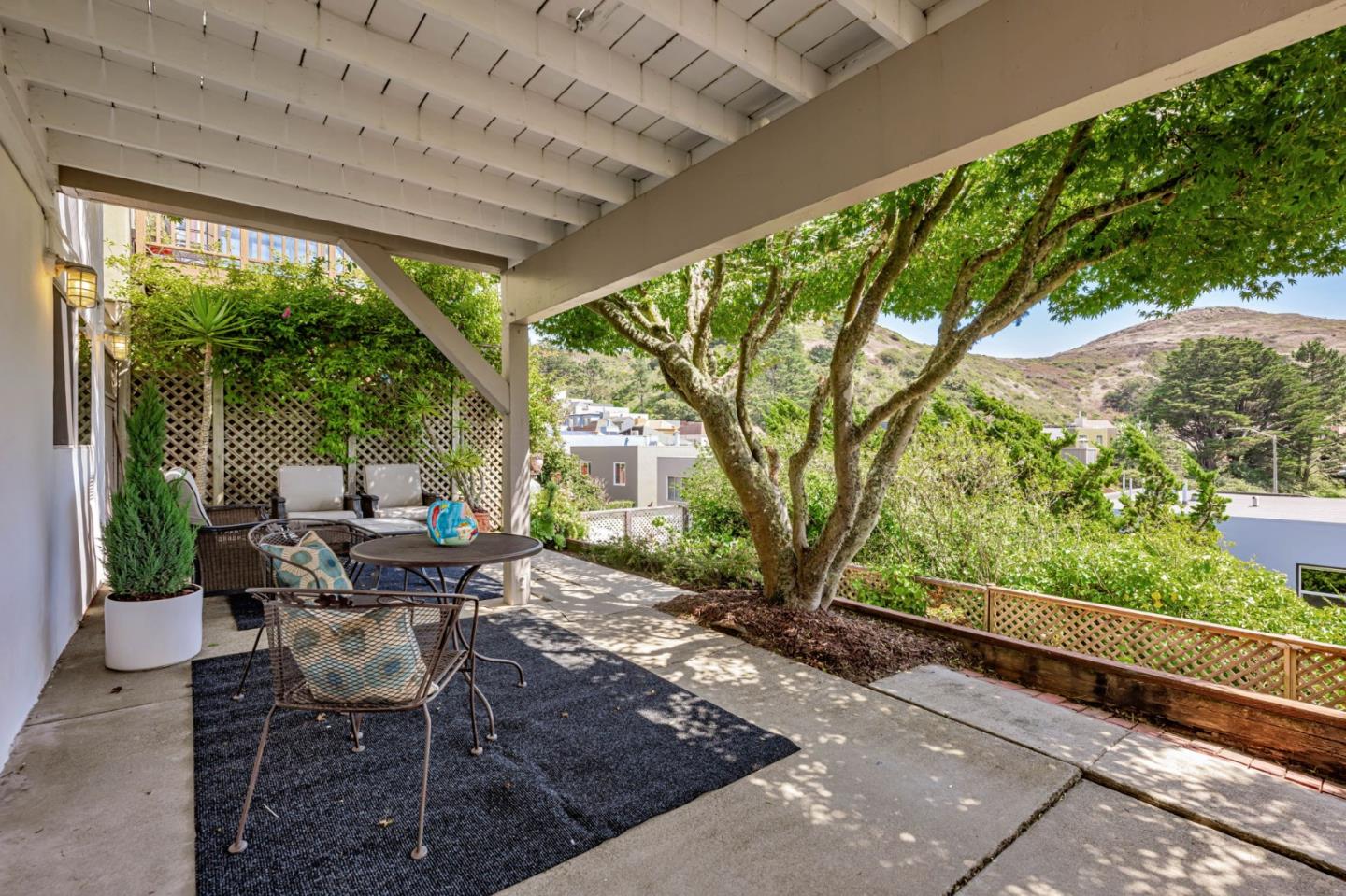 Detail Gallery Image 36 of 58 For 32 Clairview Ct, San Francisco,  CA 94131 - 4 Beds | 3 Baths