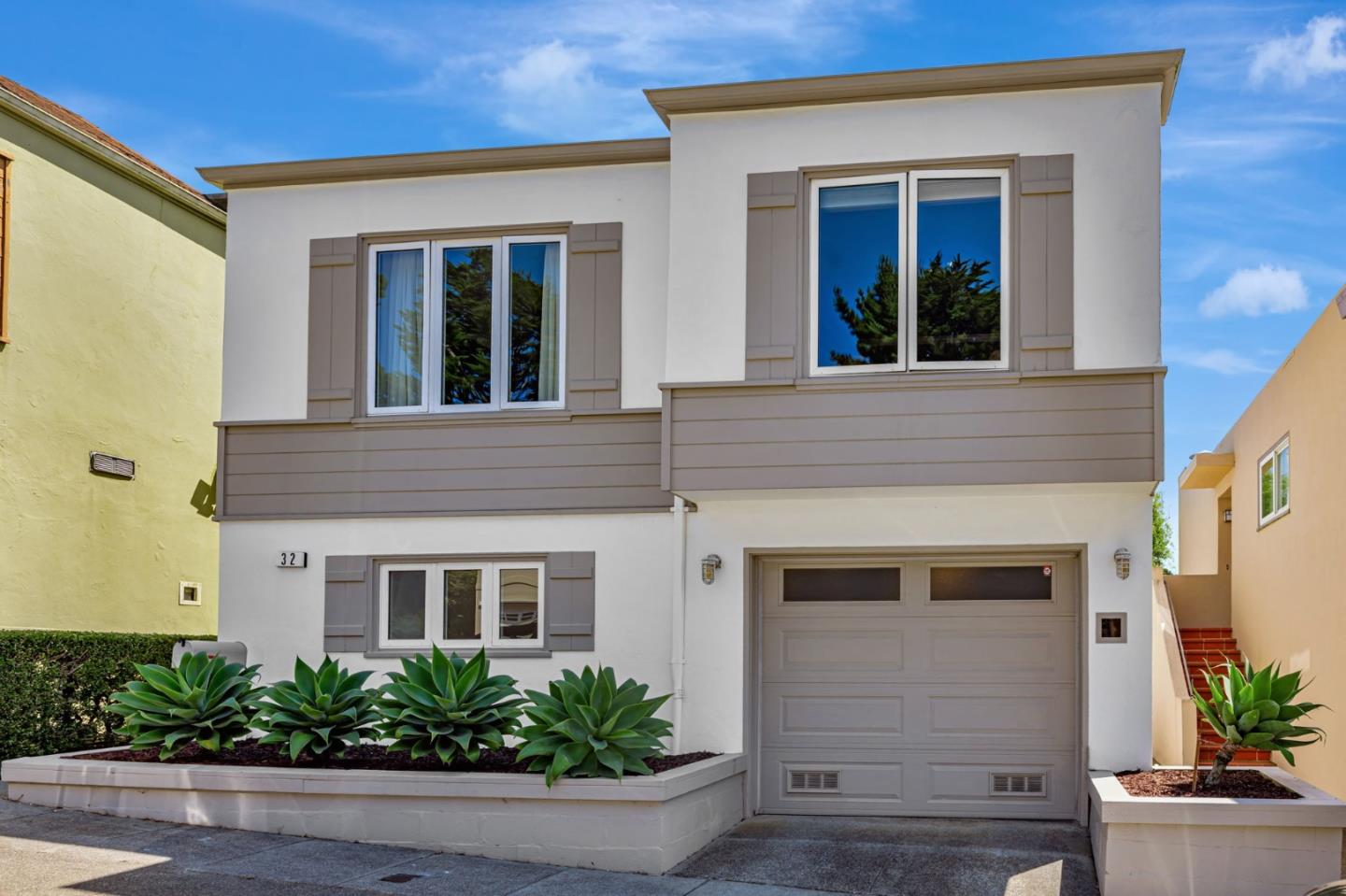 Detail Gallery Image 4 of 58 For 32 Clairview Ct, San Francisco,  CA 94131 - 4 Beds | 3 Baths
