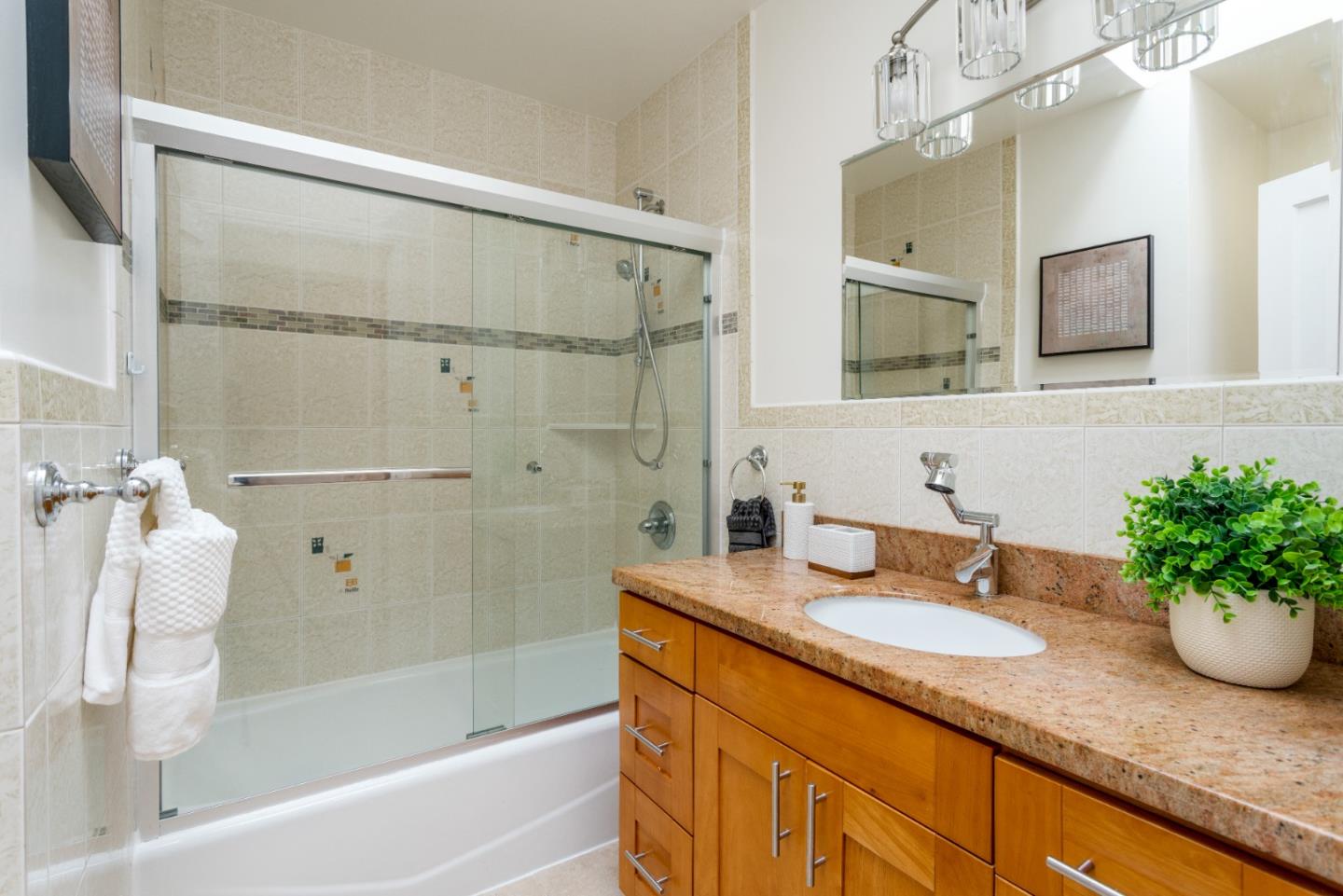 Detail Gallery Image 7 of 33 For 2115 42nd Ave, San Francisco,  CA 94116 - 3 Beds | 2 Baths