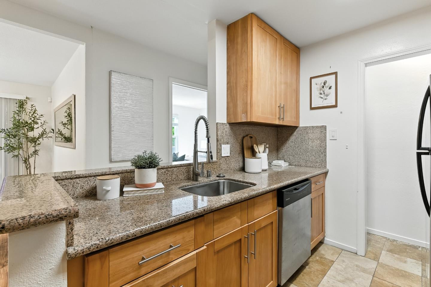 Detail Gallery Image 11 of 24 For 103 Piccadilly Pl a,  San Bruno,  CA 94066 - 1 Beds | 1 Baths