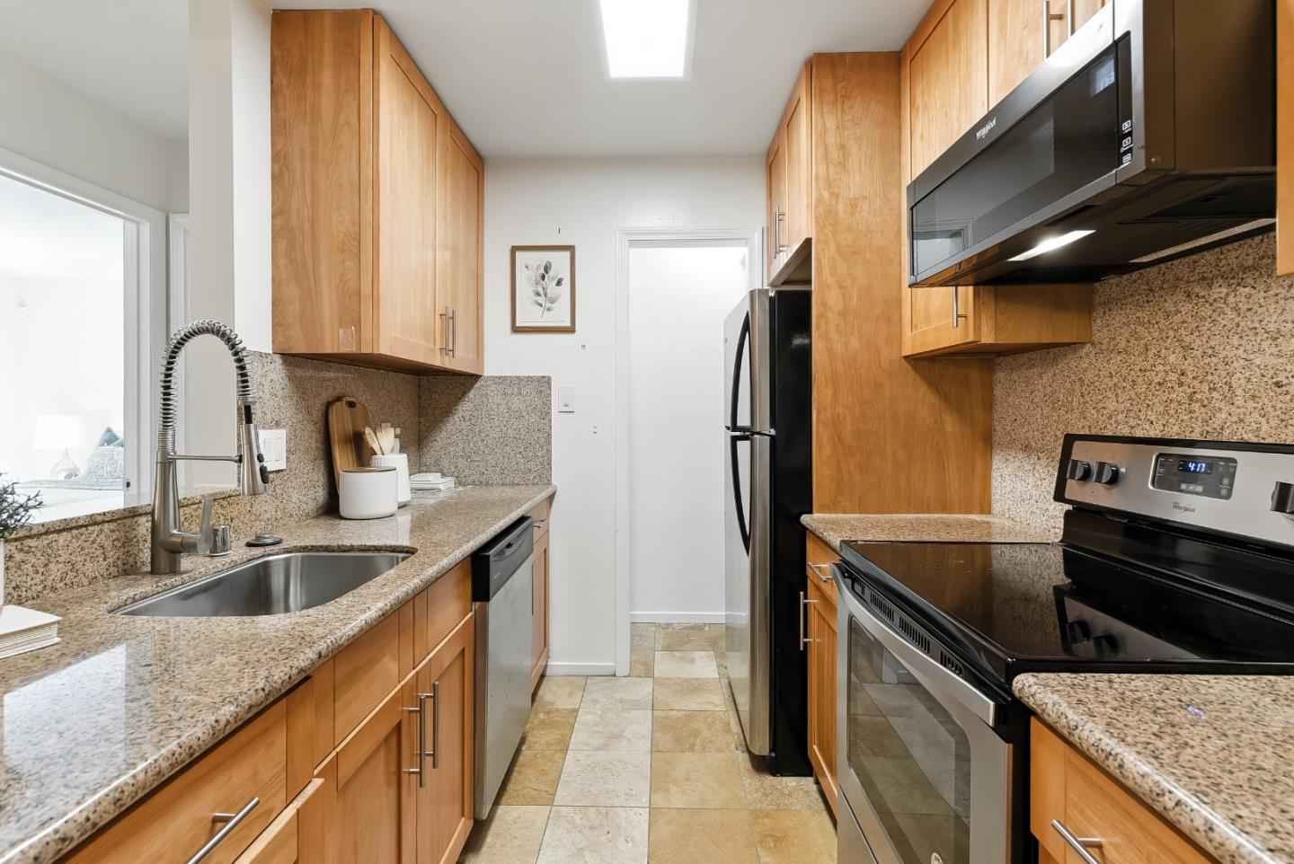 Detail Gallery Image 9 of 24 For 103 Piccadilly Pl a,  San Bruno,  CA 94066 - 1 Beds | 1 Baths