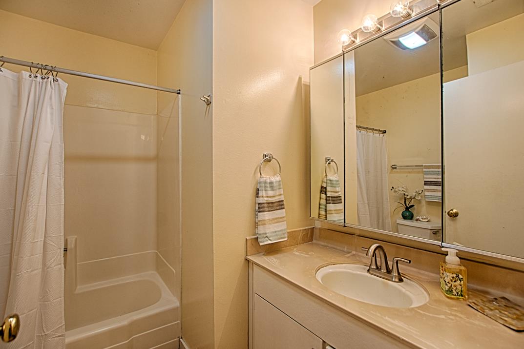 Detail Gallery Image 13 of 24 For 140 Castillion Ter, Santa Cruz,  CA 95060 - 3 Beds | 2 Baths