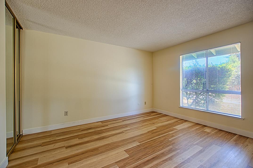 Detail Gallery Image 14 of 24 For 140 Castillion Ter, Santa Cruz,  CA 95060 - 3 Beds | 2 Baths